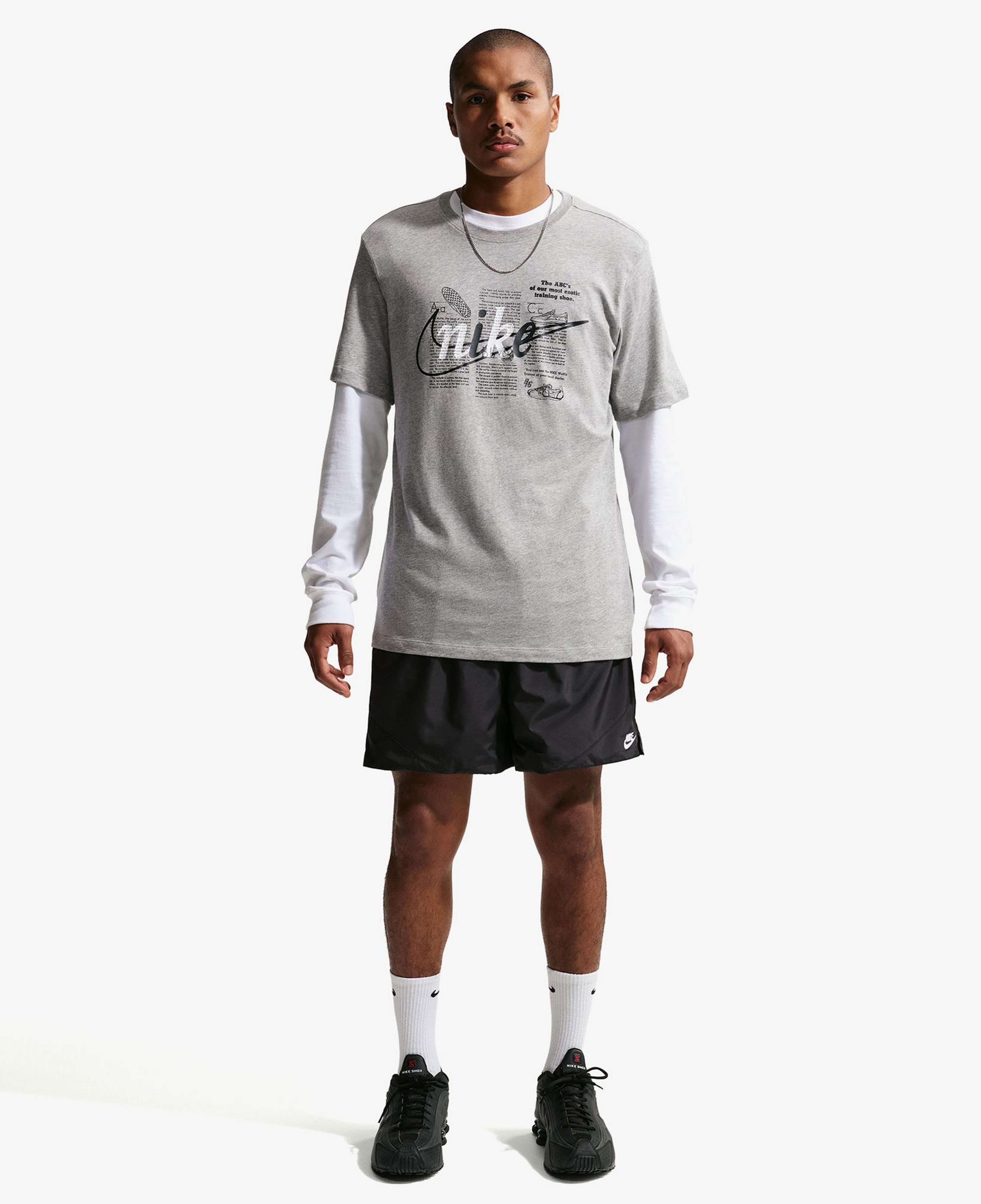 Nike Sportswear Celebrate Erkek Gri T-Shirt