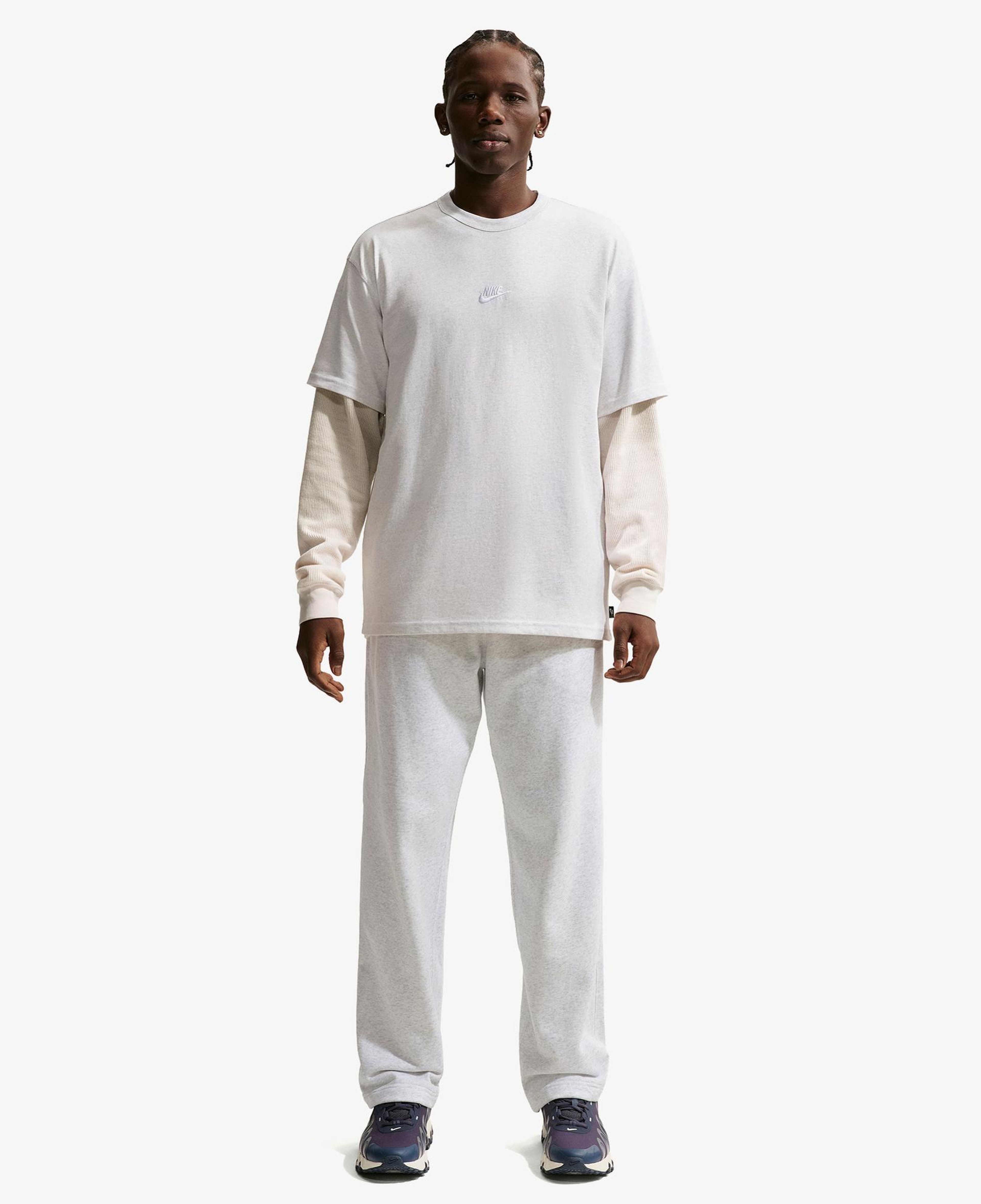 Nike Sportswear Premium Essentials Erkek Beyaz T-Shirt