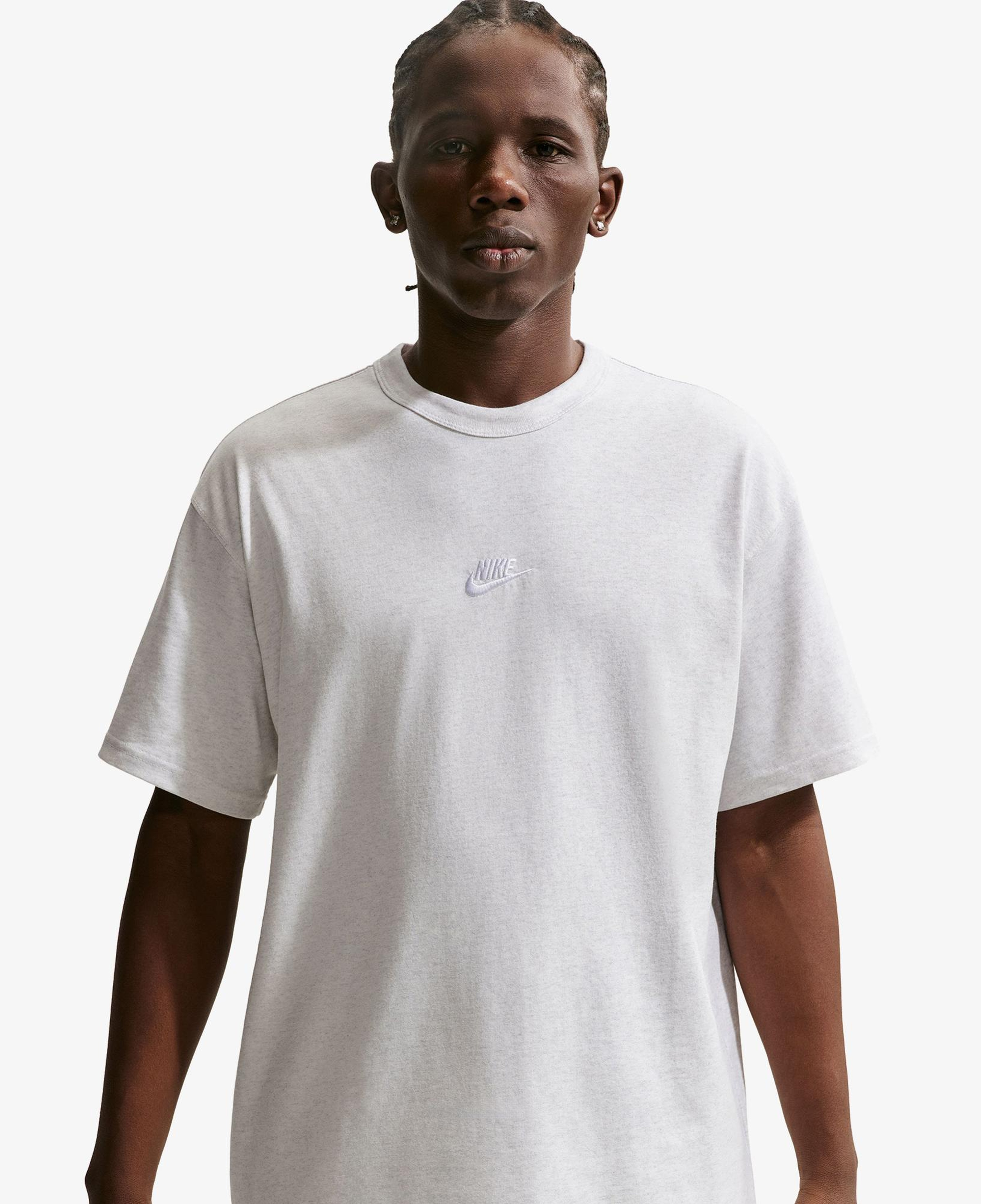 Nike Sportswear Premium Essentials Erkek Beyaz T-Shirt
