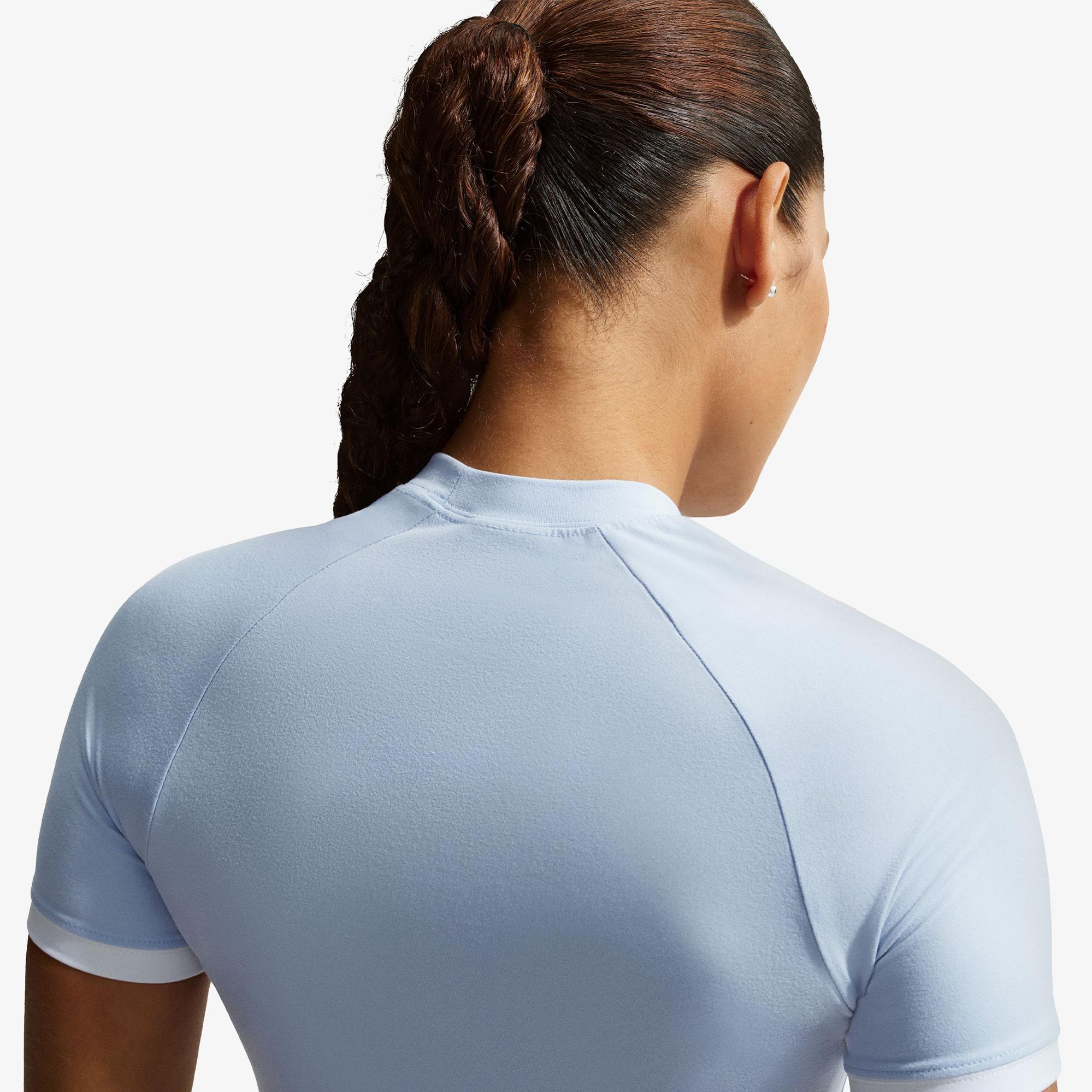 Nike Sportswear Fitted Kadın Mavi T-Shirt