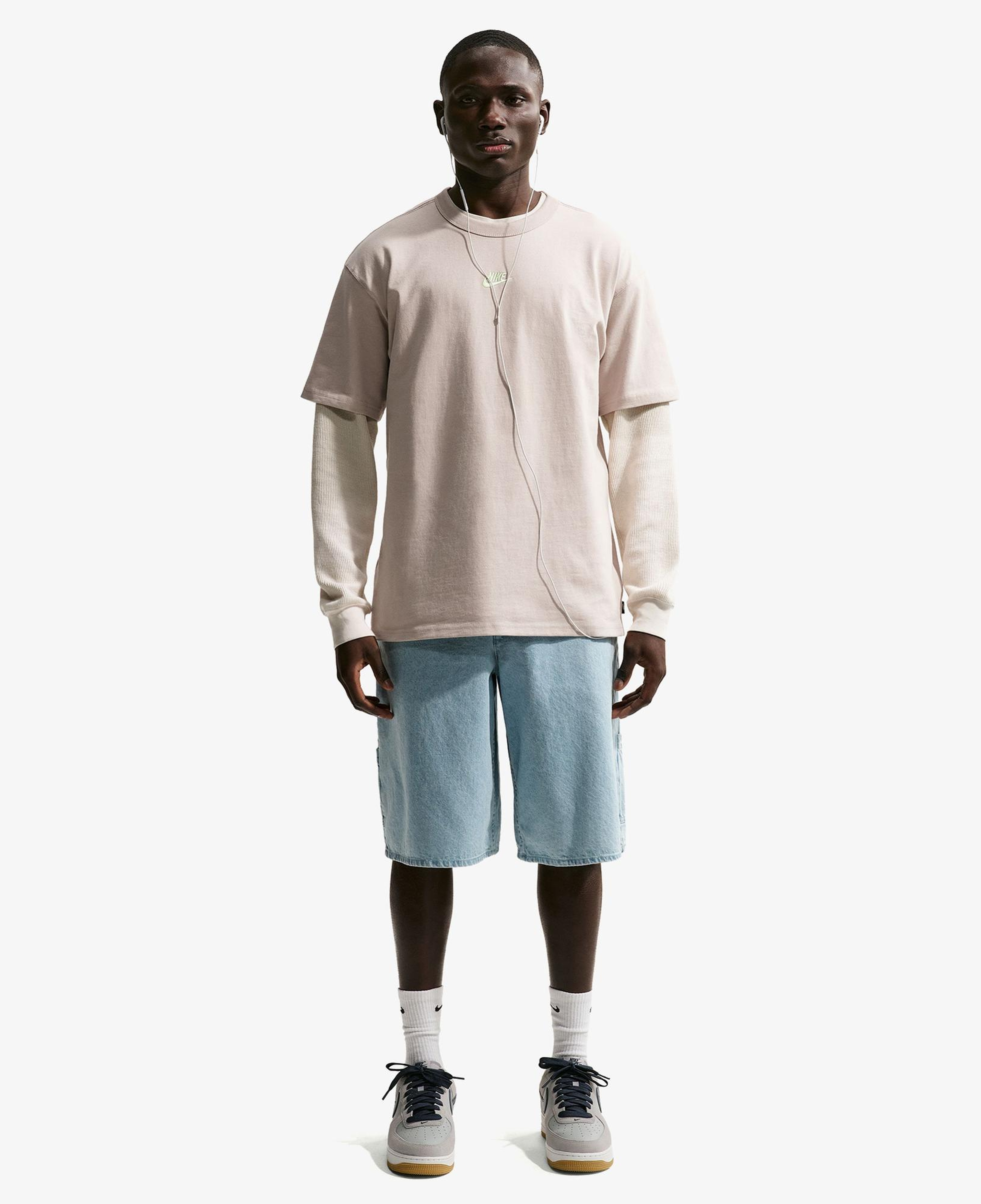 Nike Sportswear Premium Essentials Erkek Krem Rengi T-Shirt