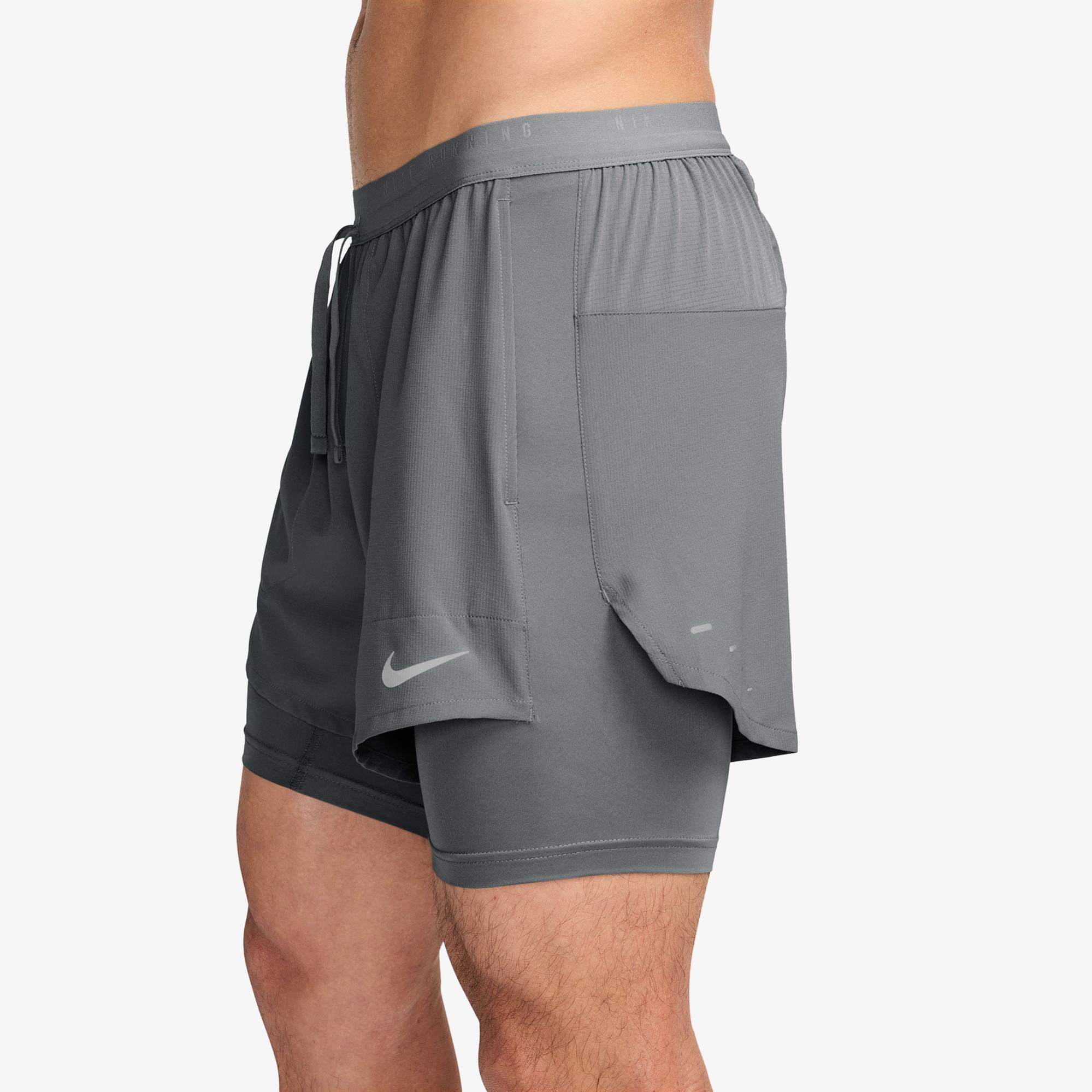 Nike Dri-Fit Stride Erkek Gri Şort