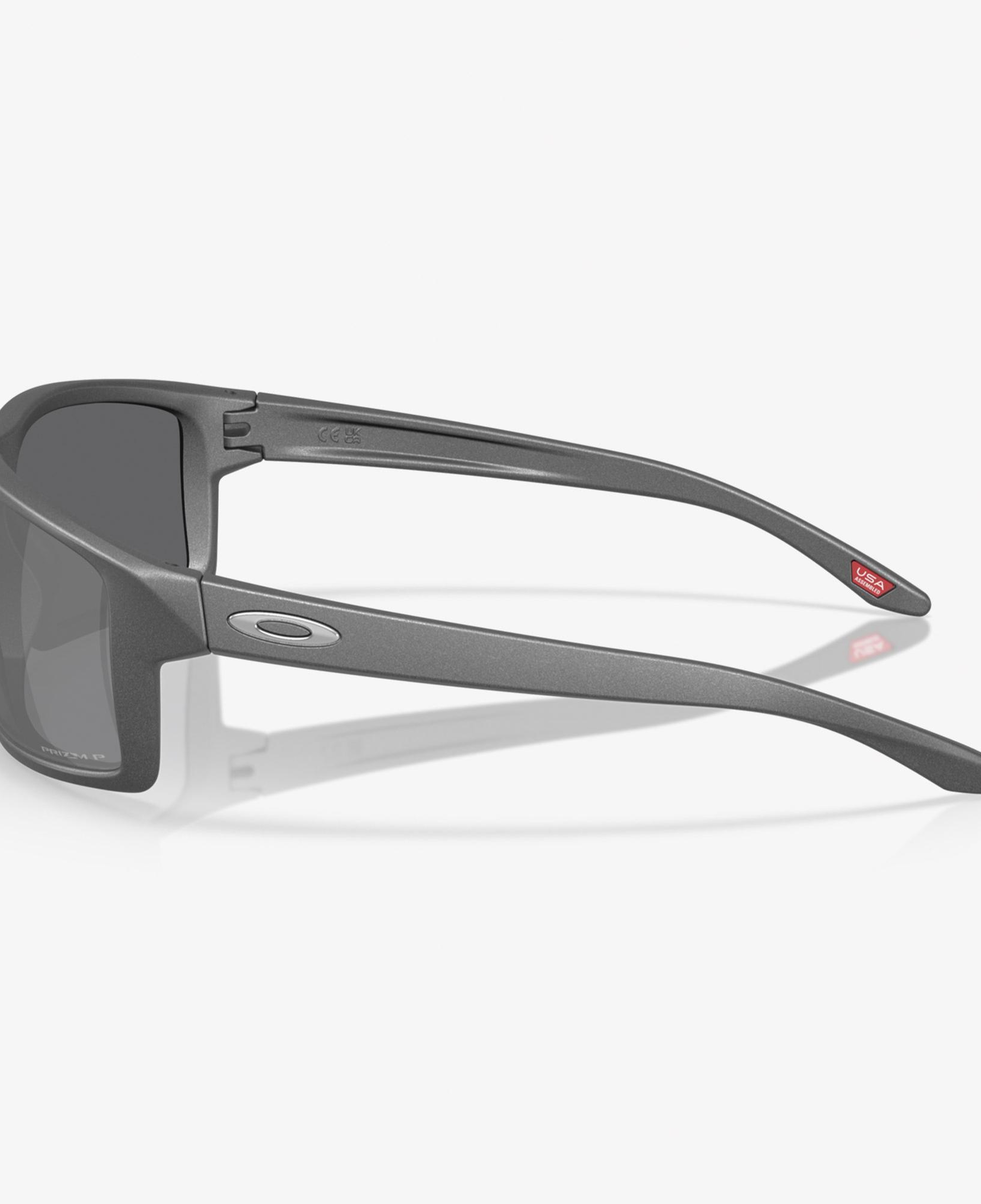 Oakley Gibston XL OO9470 Erkek Gri Güneş Gözlüğü