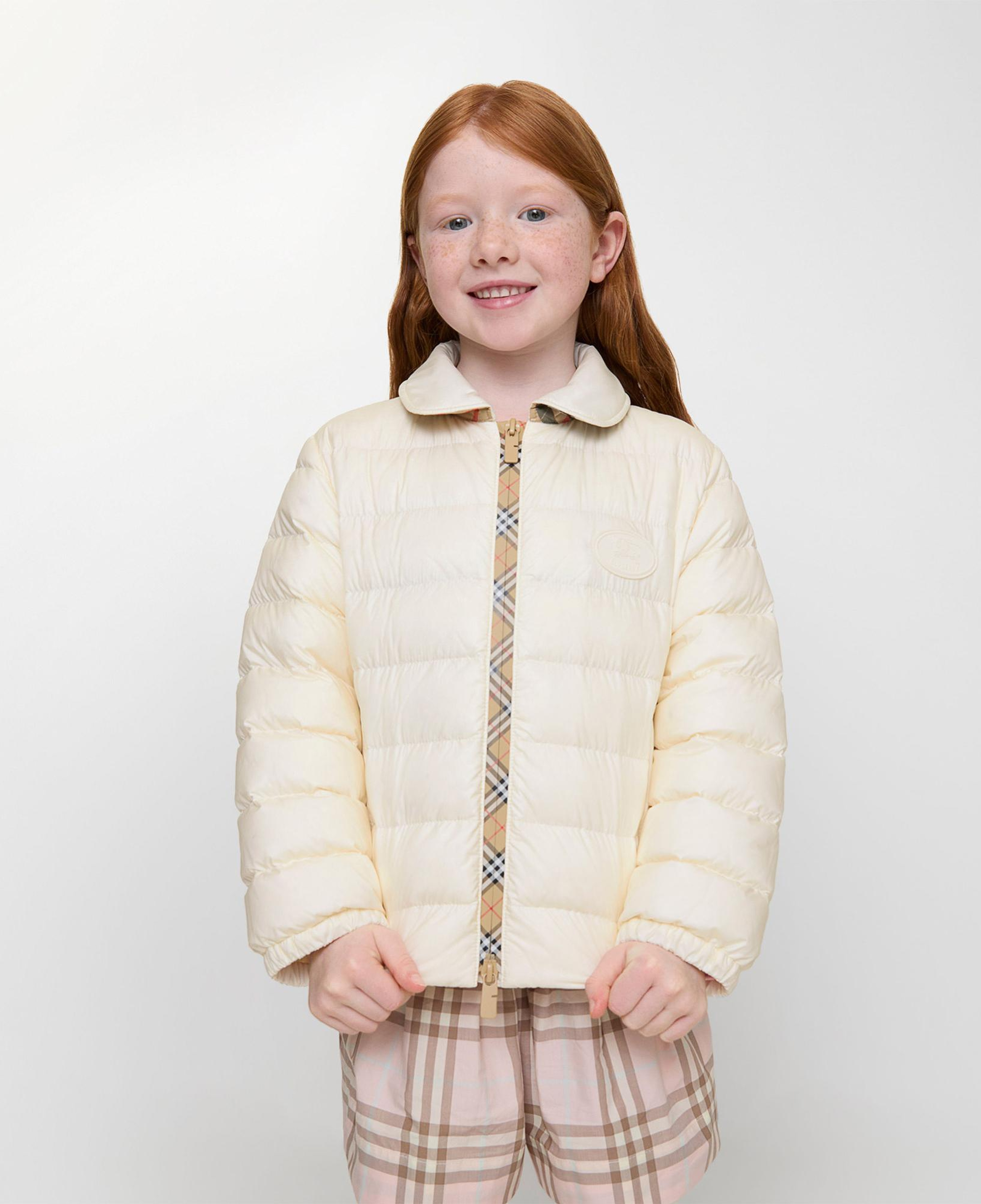 Burberry Checker-Tape Nylon Puffer Çocuk Beyaz Mont