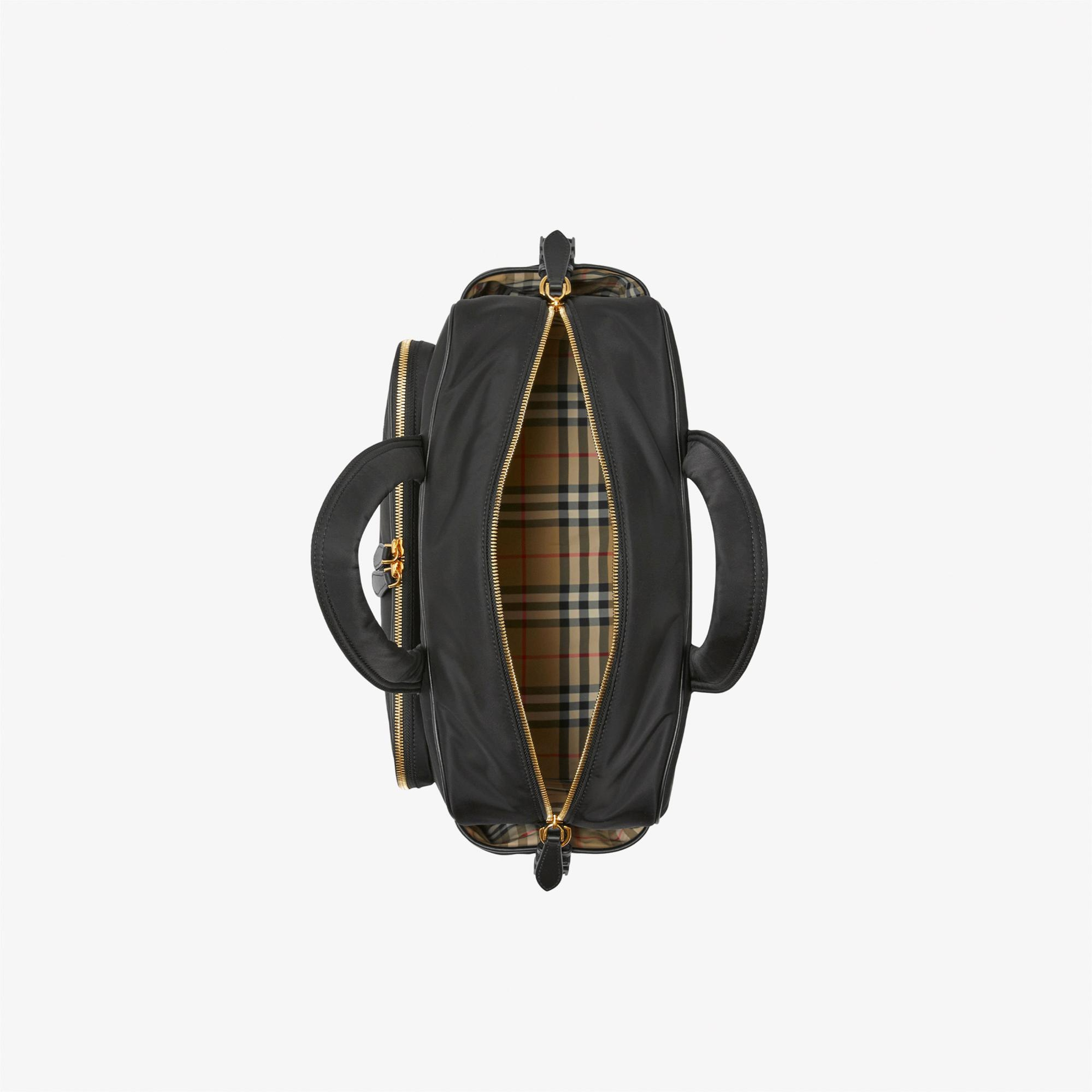 Burberry Quilted Nylon Baby Changing Çocuk Siyah Omuz Çantası