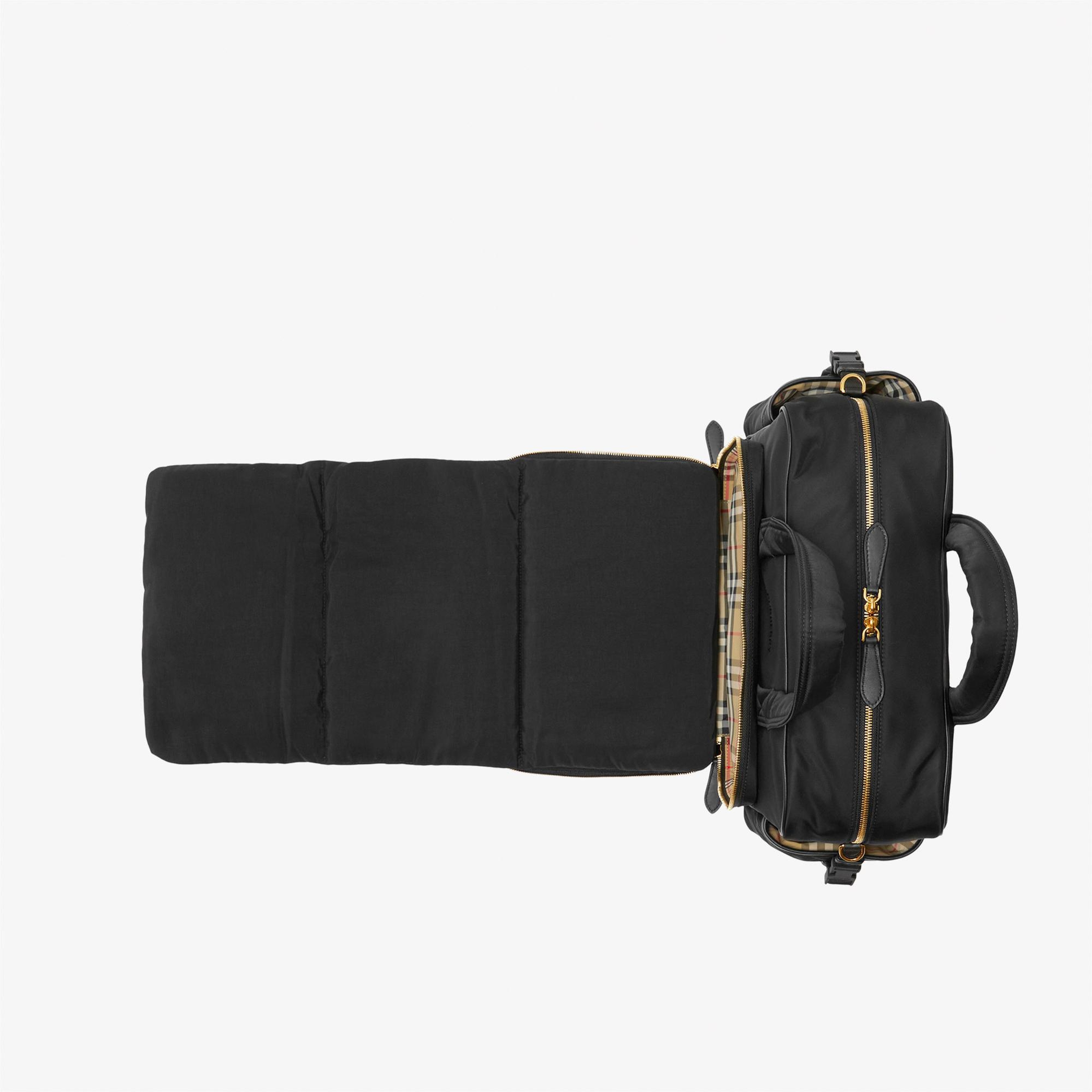 Burberry Quilted Nylon Baby Changing Çocuk Siyah Omuz Çantası