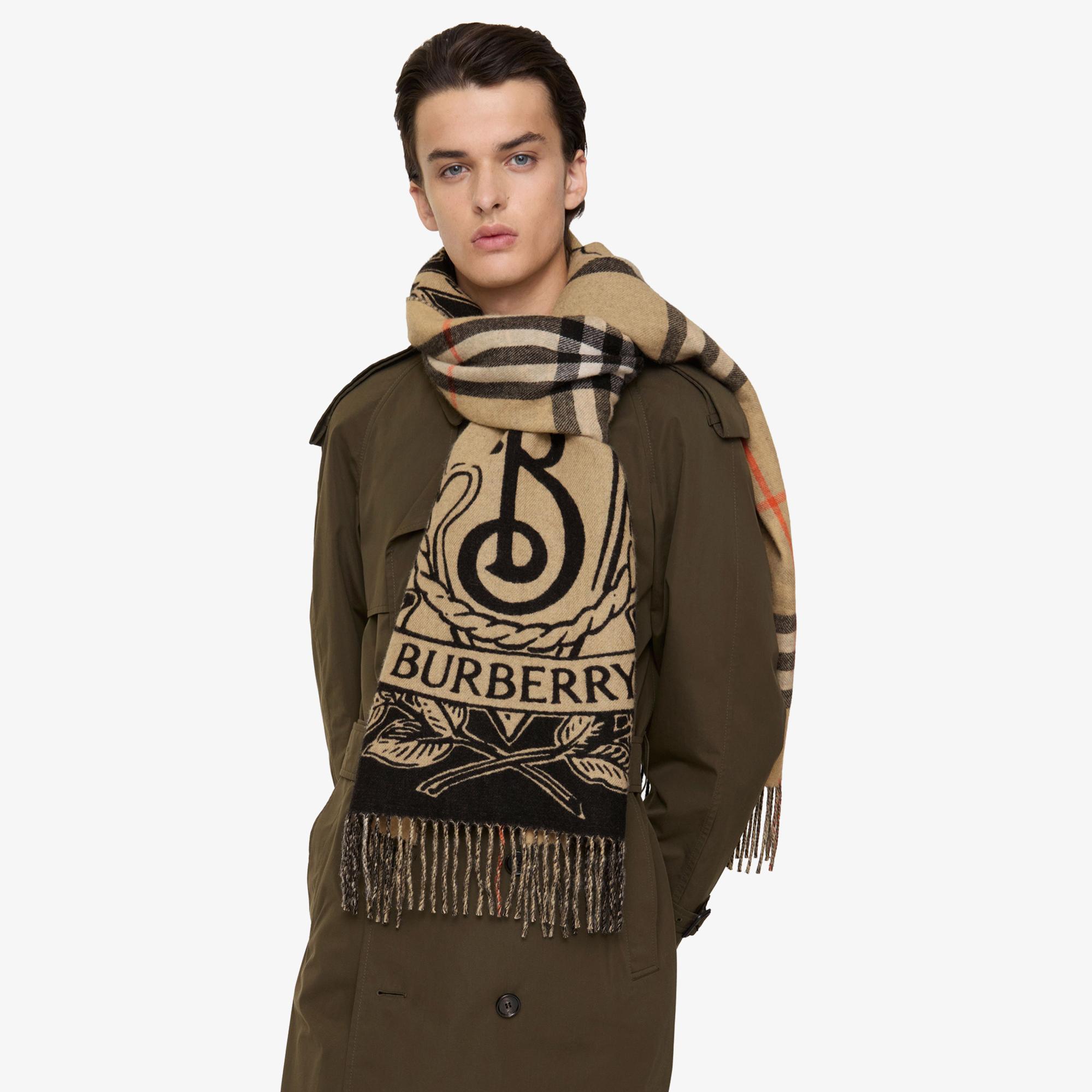 Burberry Wide Reversible Stormy Knight Kadın Bej Atkı