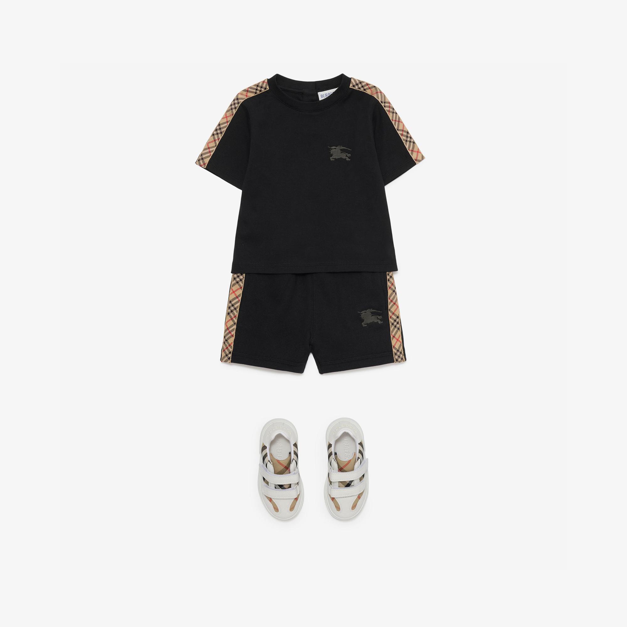 Burberry Benny Check Trim Cotton Çocuk Siyah Şort