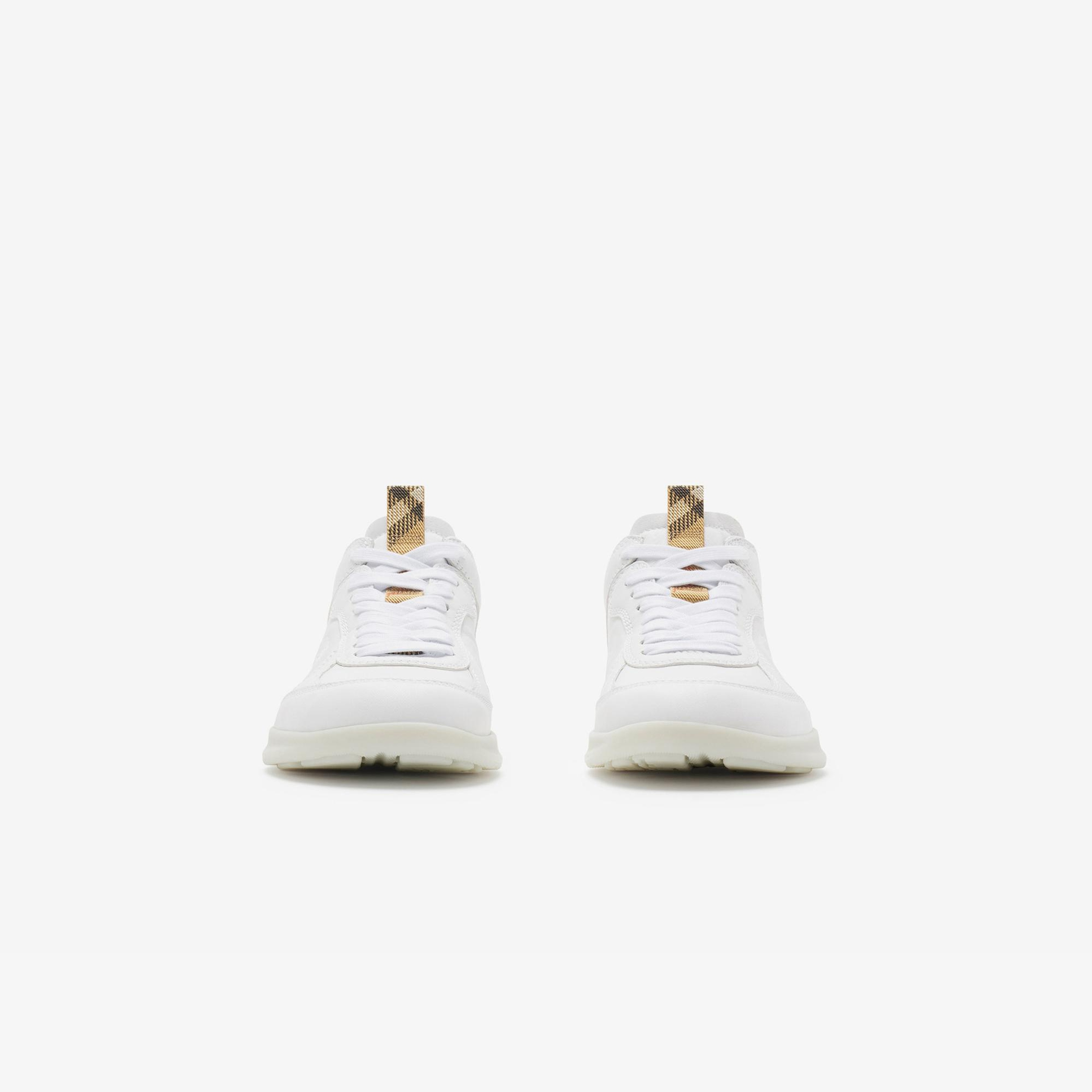 Burberry Leather Matrix Erkek Beyaz Sneaker