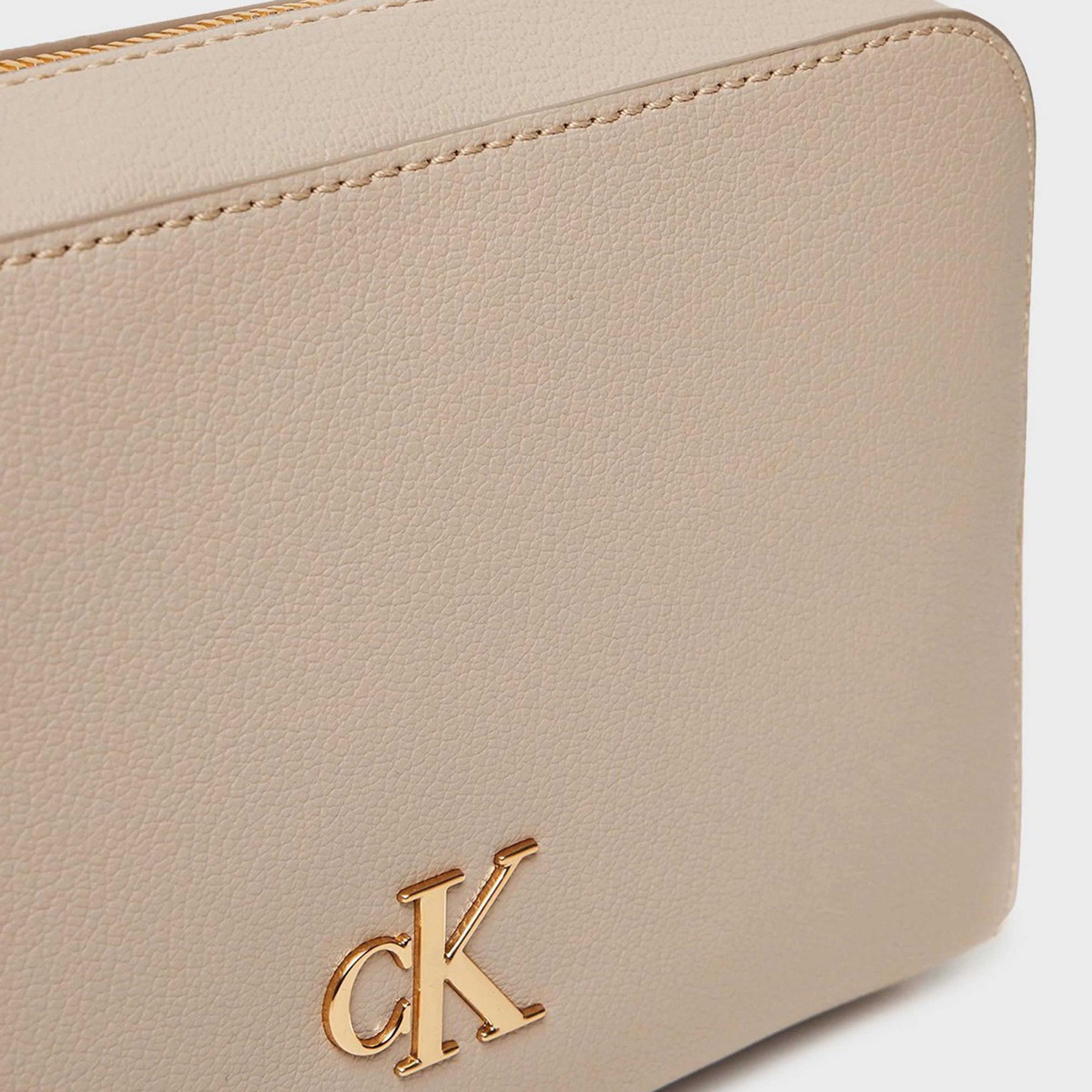 Calvin Klein Minimal Monogram Camera Kadın Bej El Çantası
