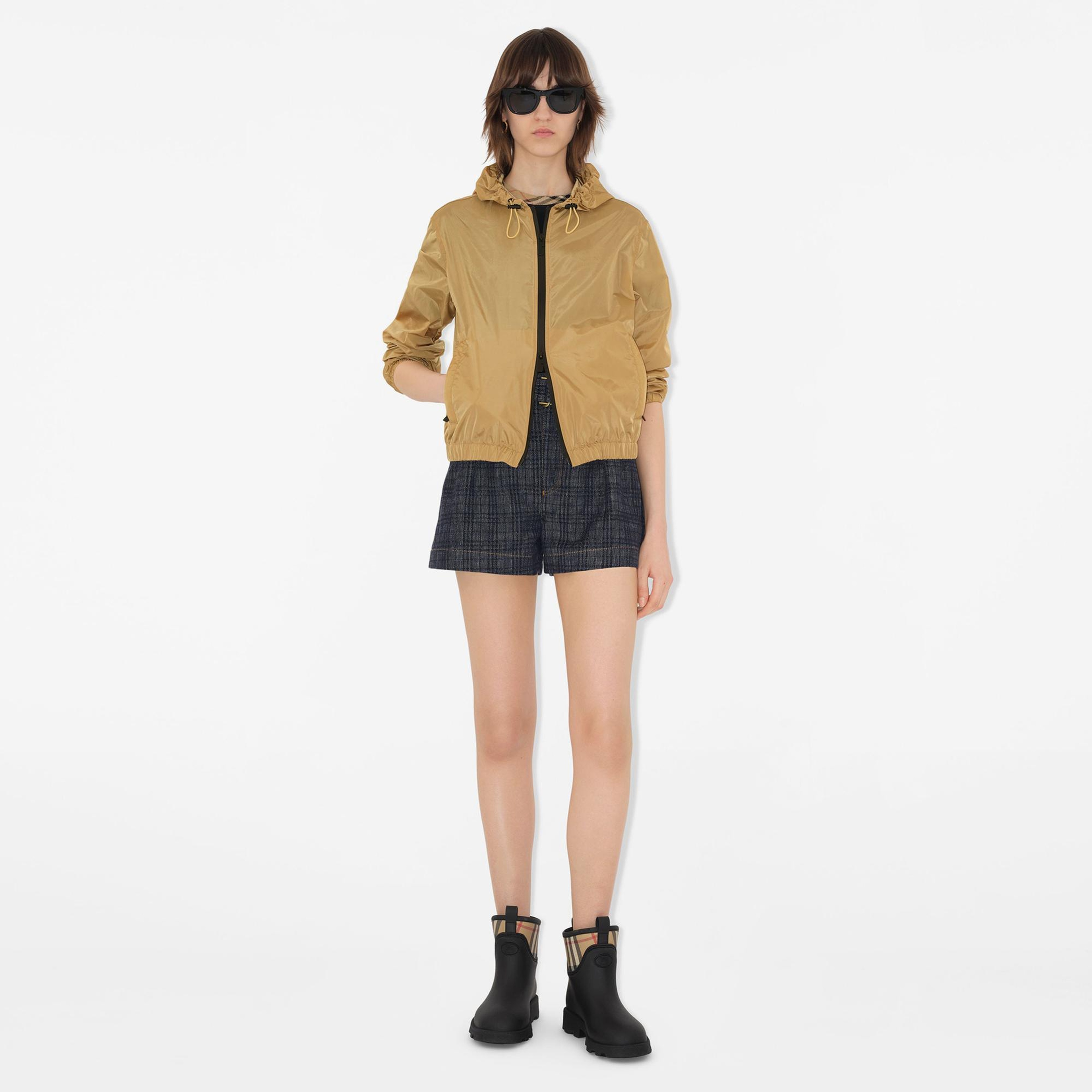 Burberry Rubber Marsh Stamp Low Kadın Siyah Bot