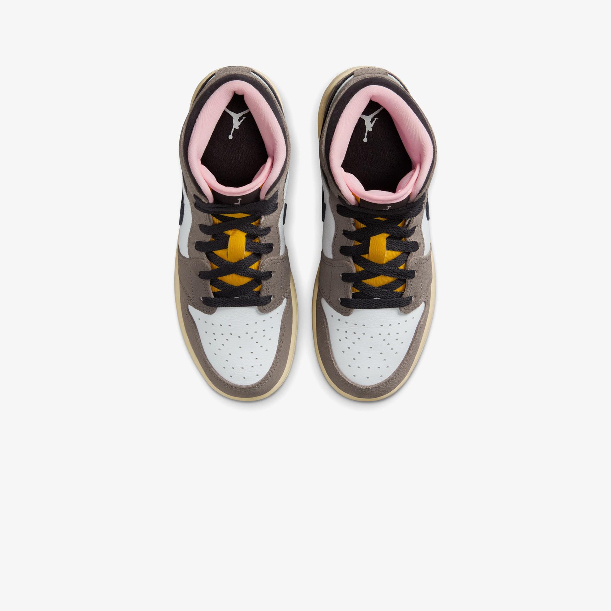 Jordan Air 1 Mid SE Beyaz Spor Ayakkabı