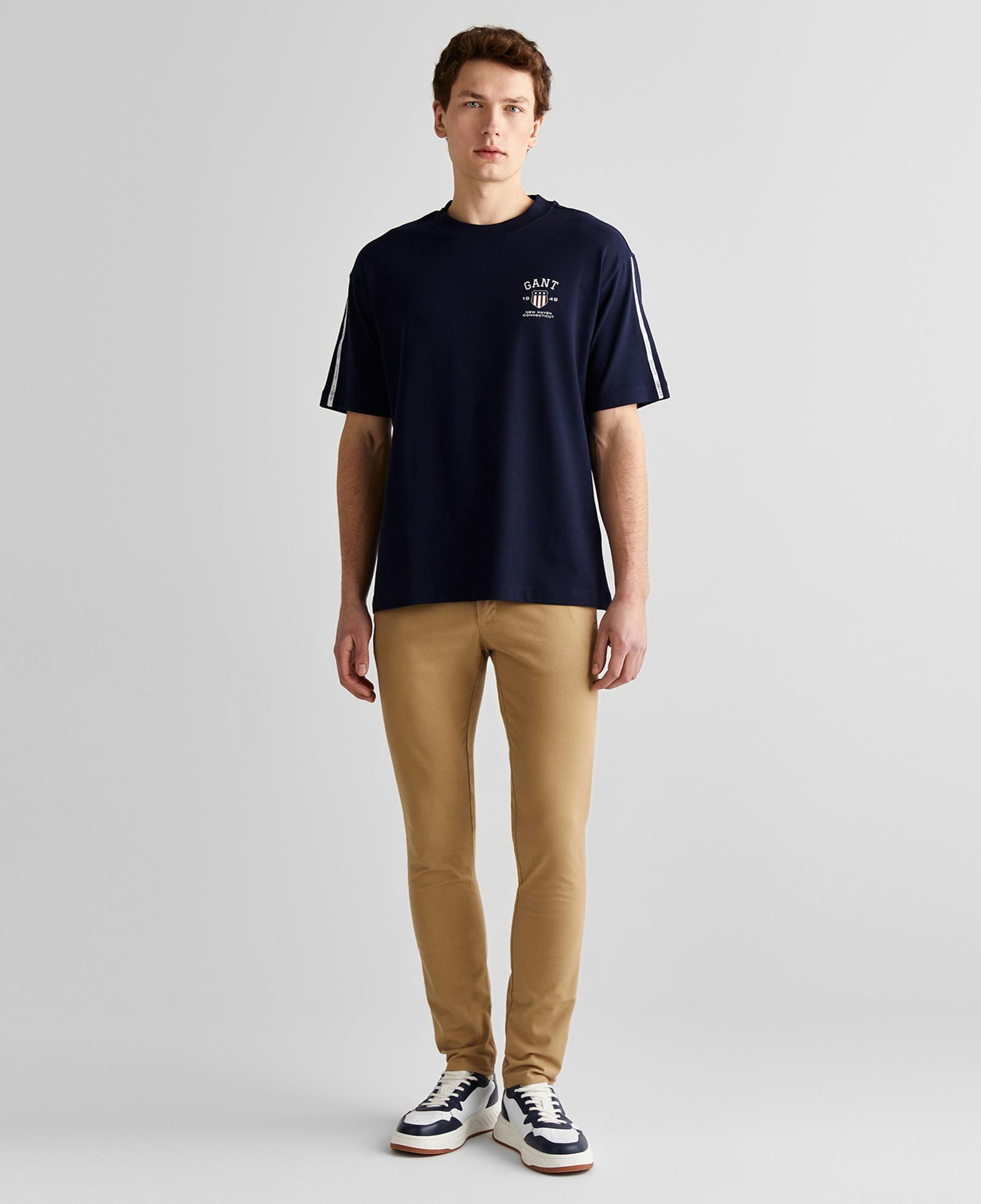 GANT Erkek Lacivert Relaxed Fit Bisiklet Yaka Logolu T-Shirt
