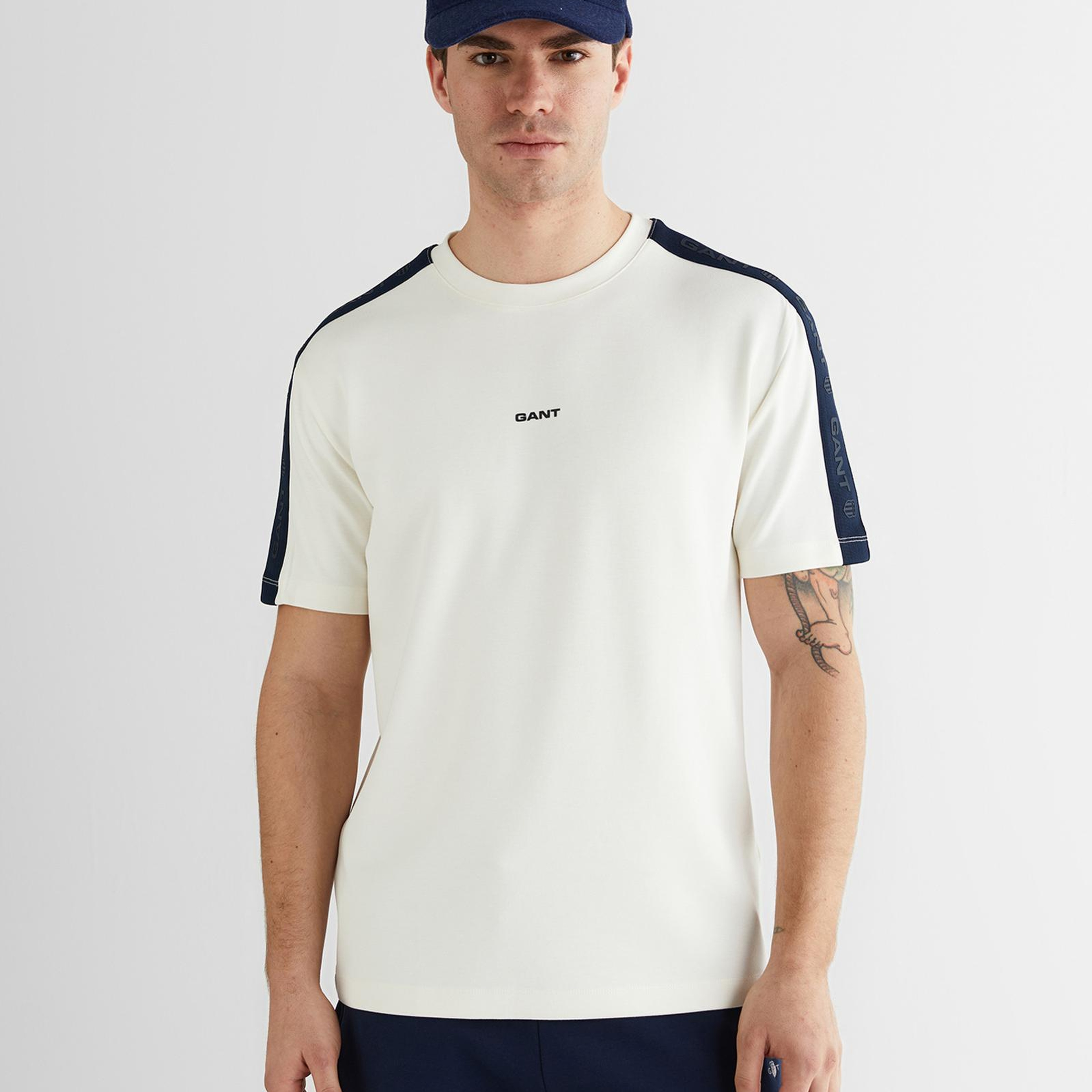 GANT Erkek Beyaz Baskılı Kısa Kollu T-Shirt