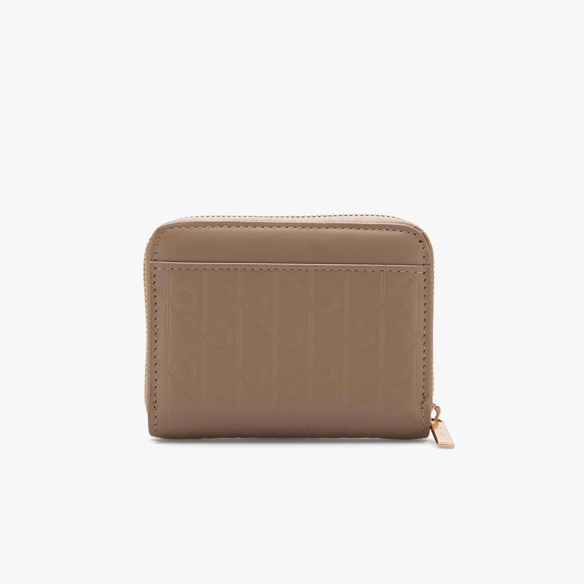 Calvin Klein Emblem Embossed Zip Around Kadın Kahverengi Cüzdan