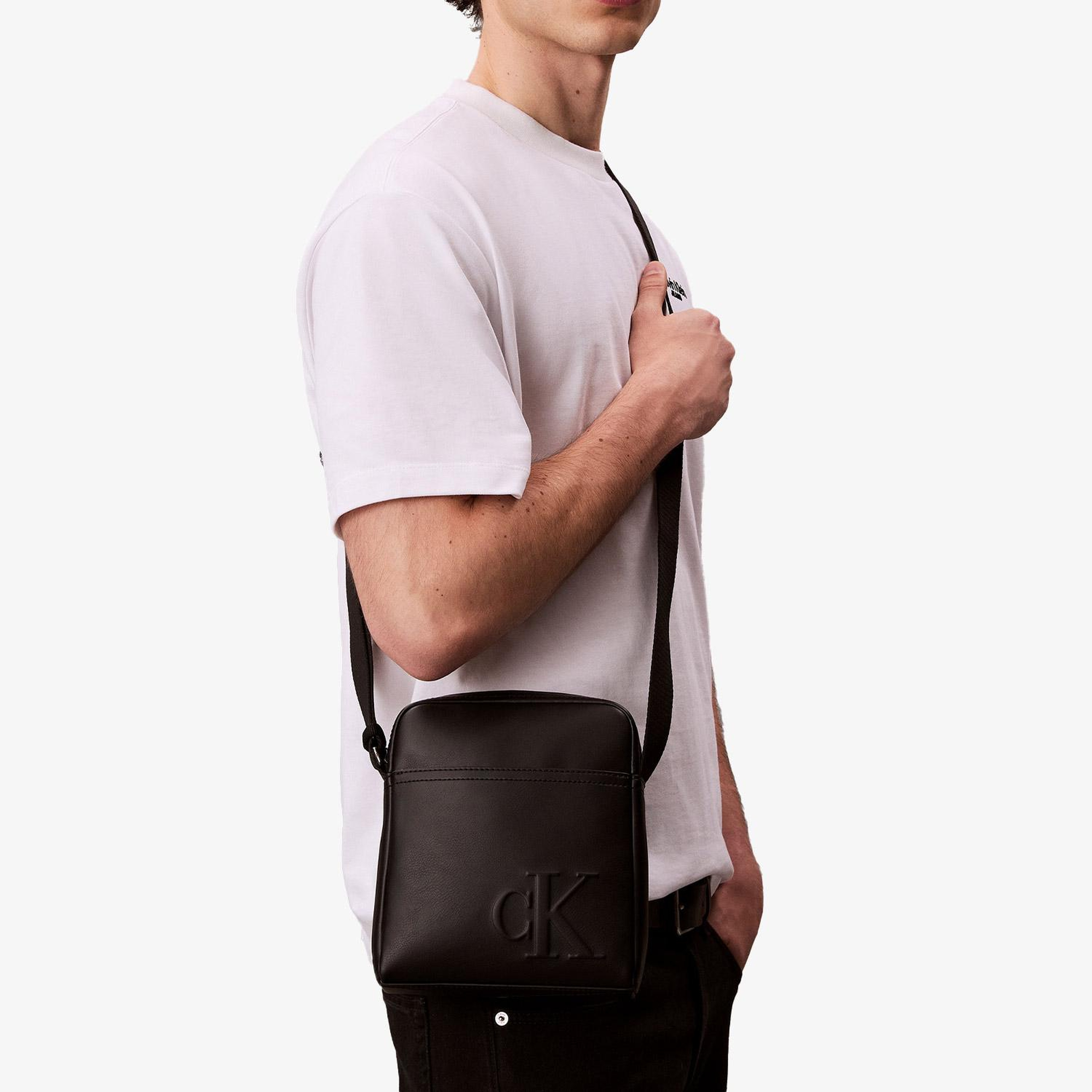 Calvin Klein Bold Reporter Erkek Siyah El Çantası