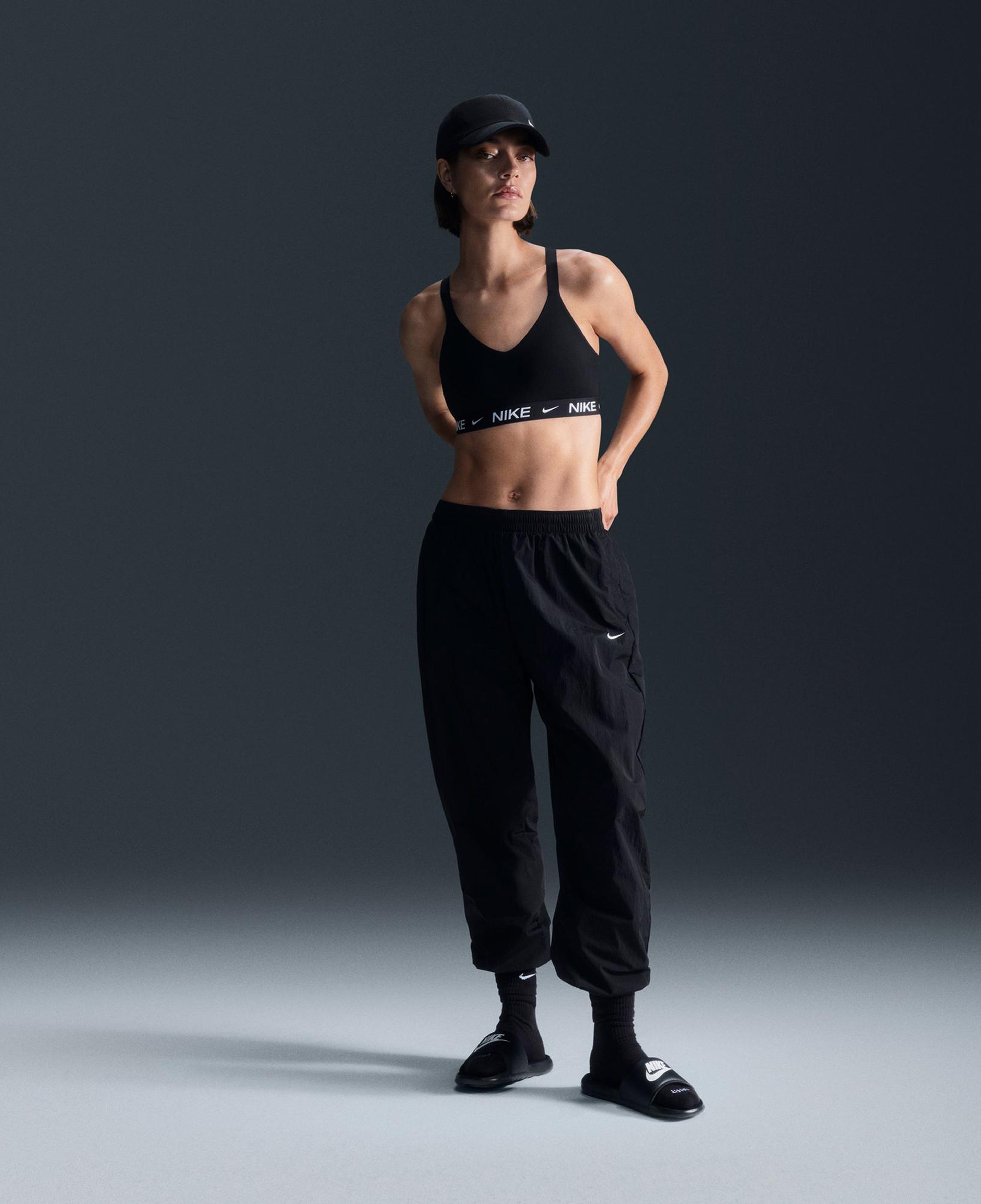 Nike Dri-Fit Indy Orta Destekli Kadın Siyah Bra