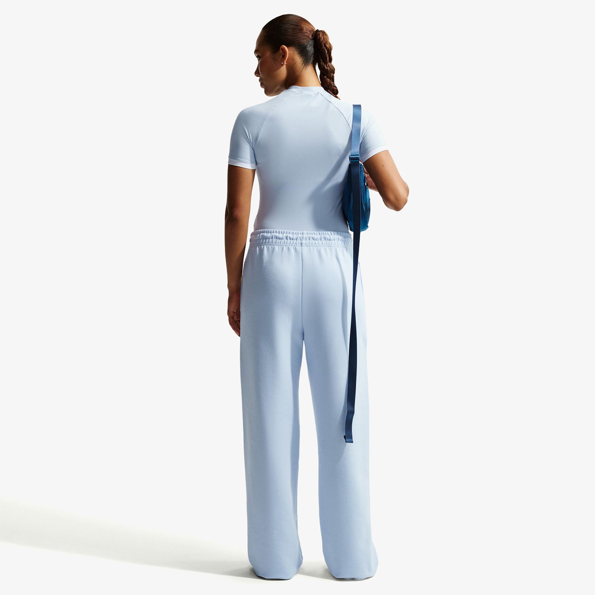 Nike Sportswear Fitted Kadın Mavi T-Shirt