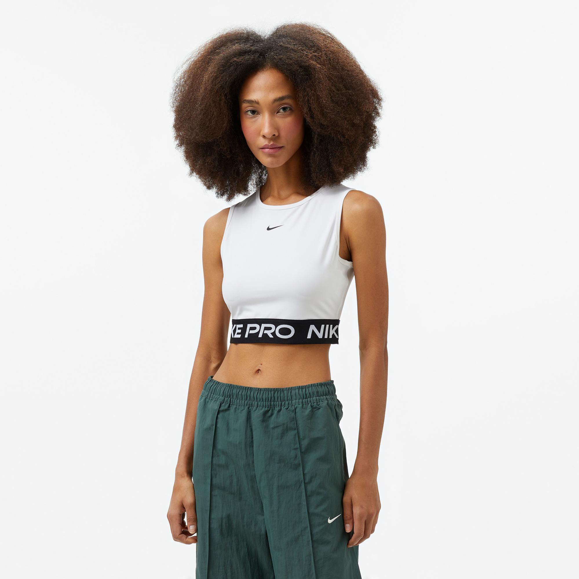 Nike Pro Dri-Fit Kadın Beyaz Crop T-Shirt
