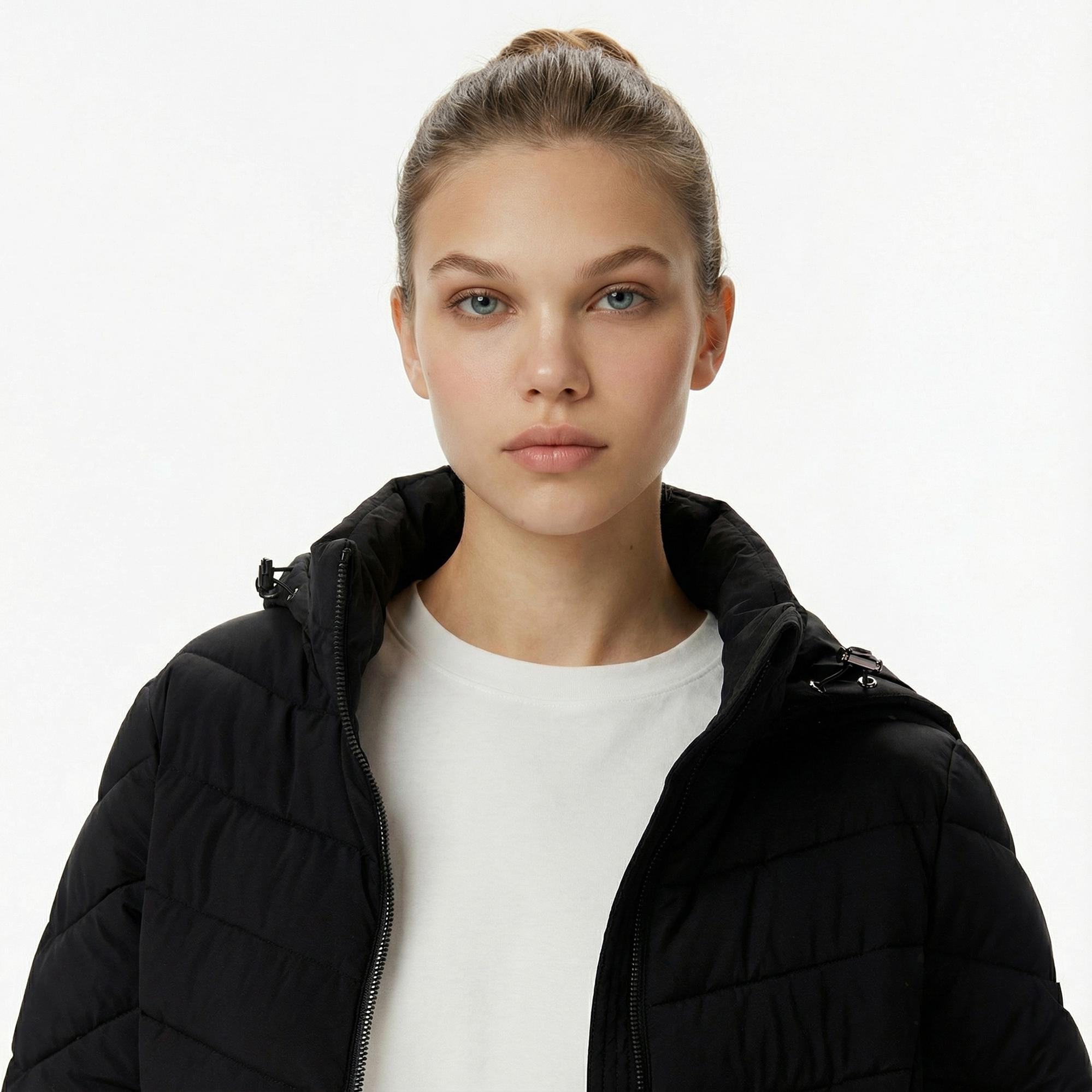 Nautica Kadın Siyah Su İtici Özellikli Mont