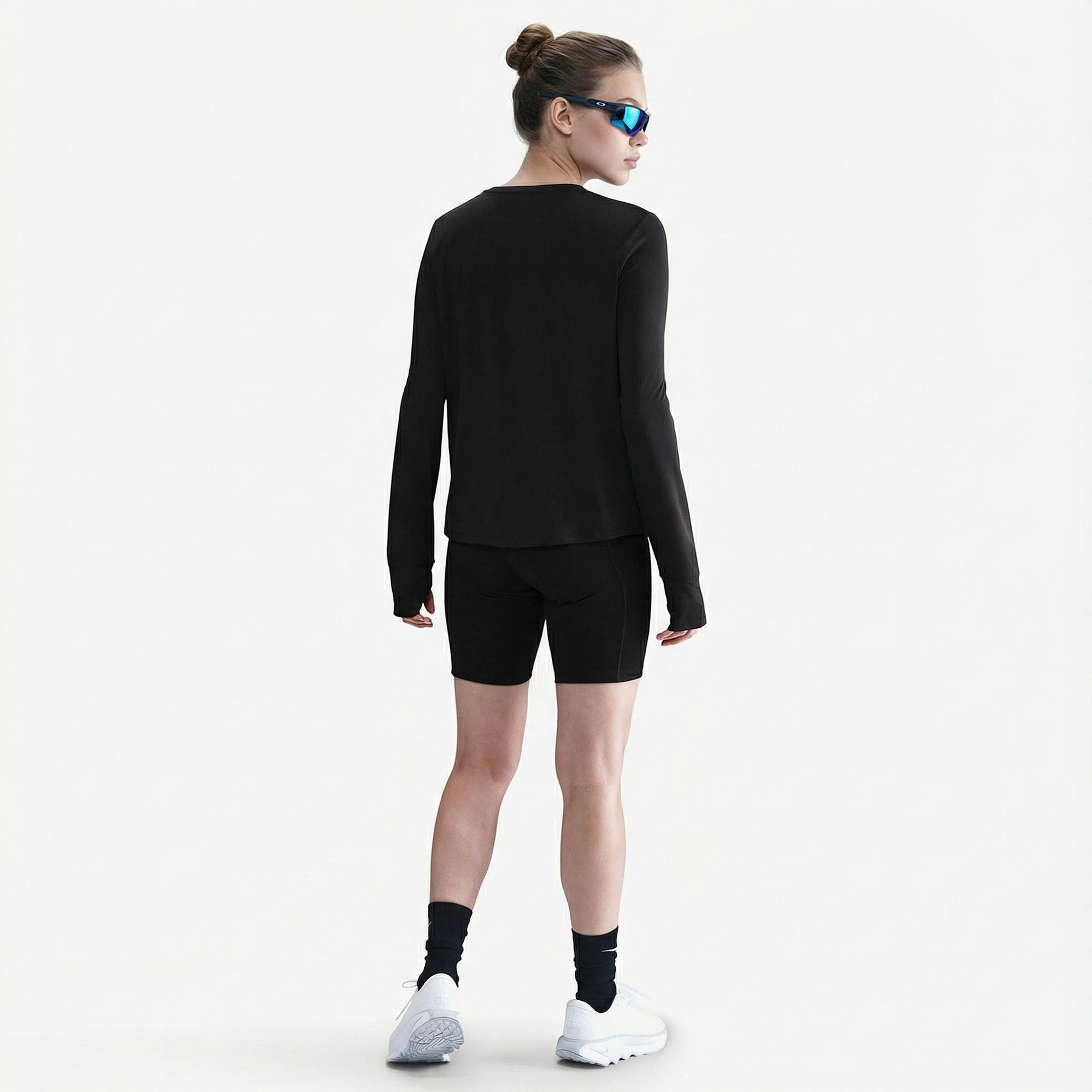 Nike One Classic Dri-Fit Kadın Siyah T-Shirt