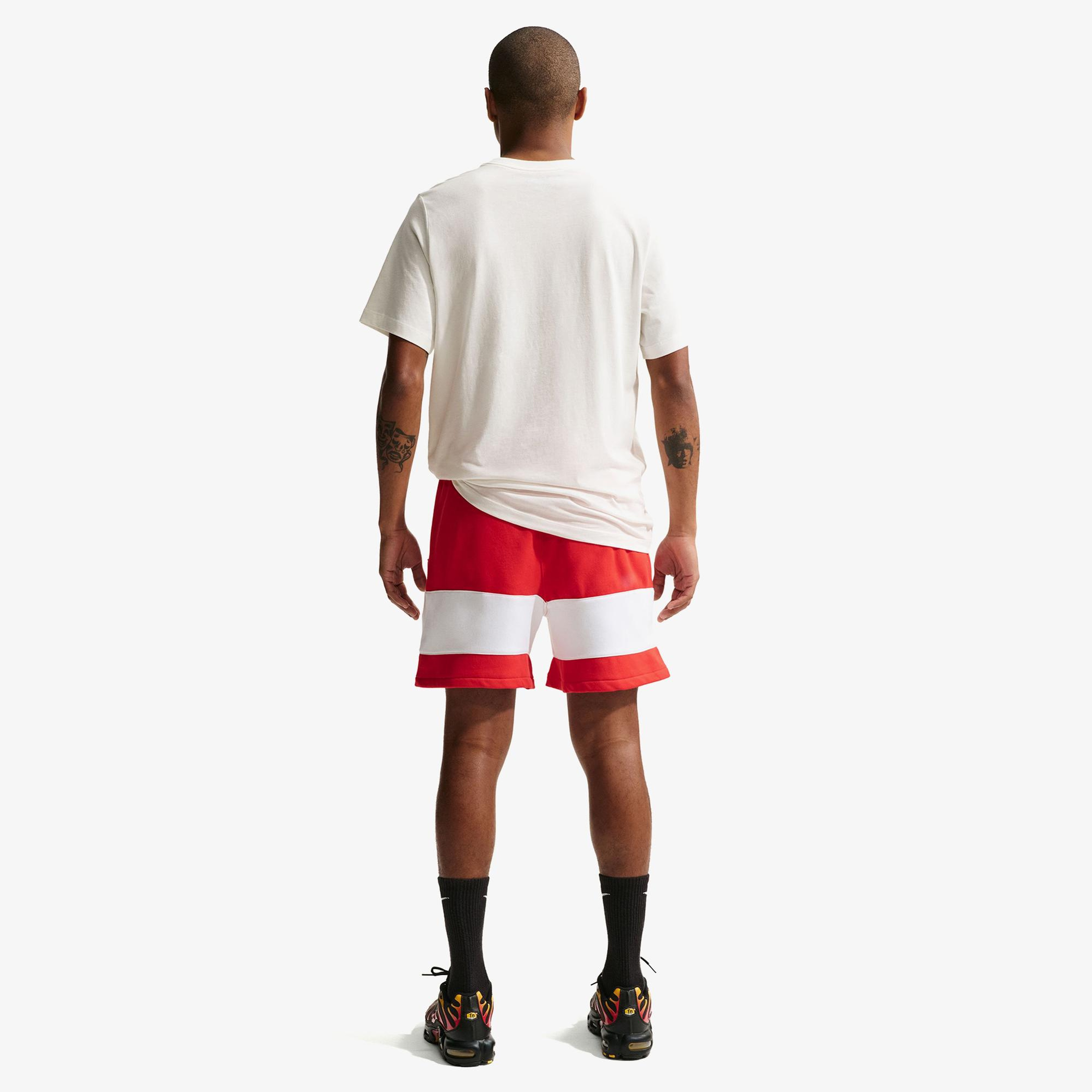 Nike Sportswear Just Do It Erkek Beyaz T-Shirt