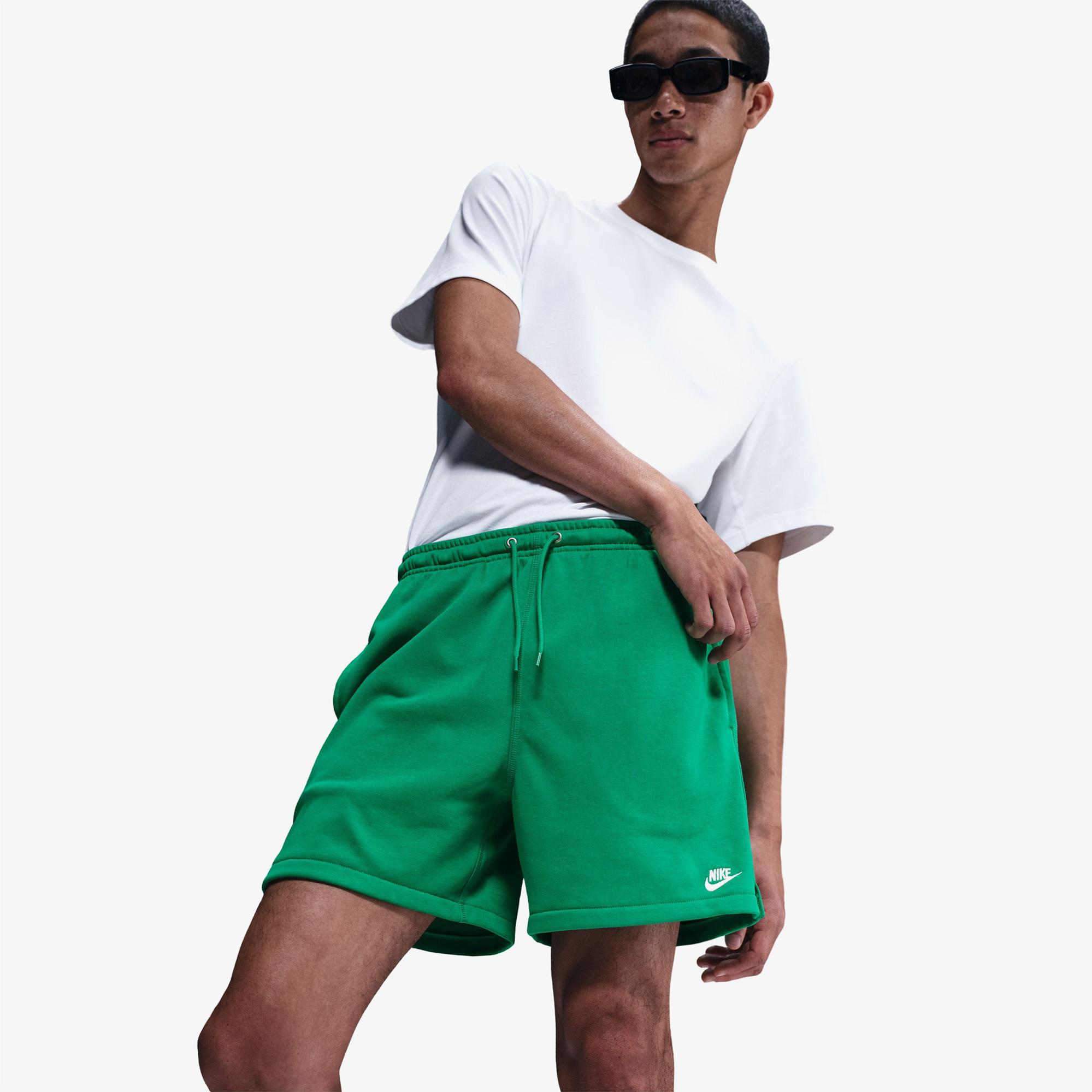 Nike Club Flow Erkek Yeşil Şort