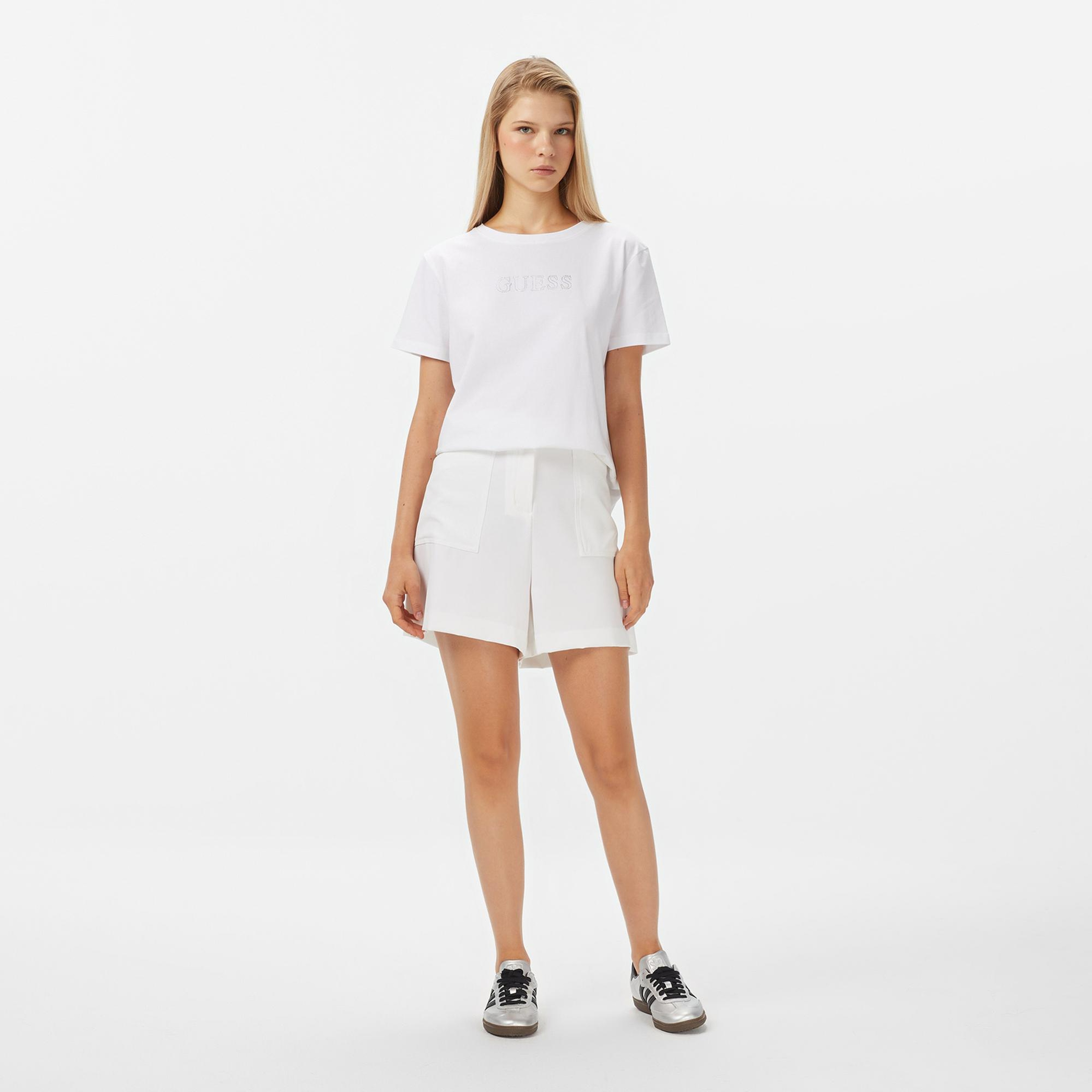 Guess Briana Regular Fit Kadın Beyaz T-Shirt