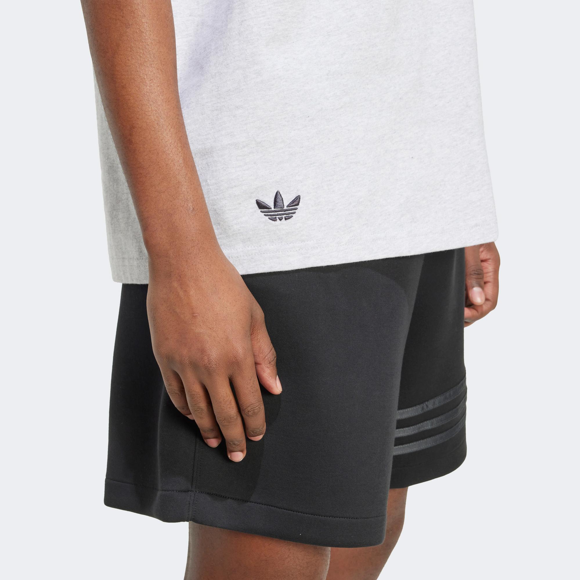 adidas Neuclassics Erkek Gri T-Shirt