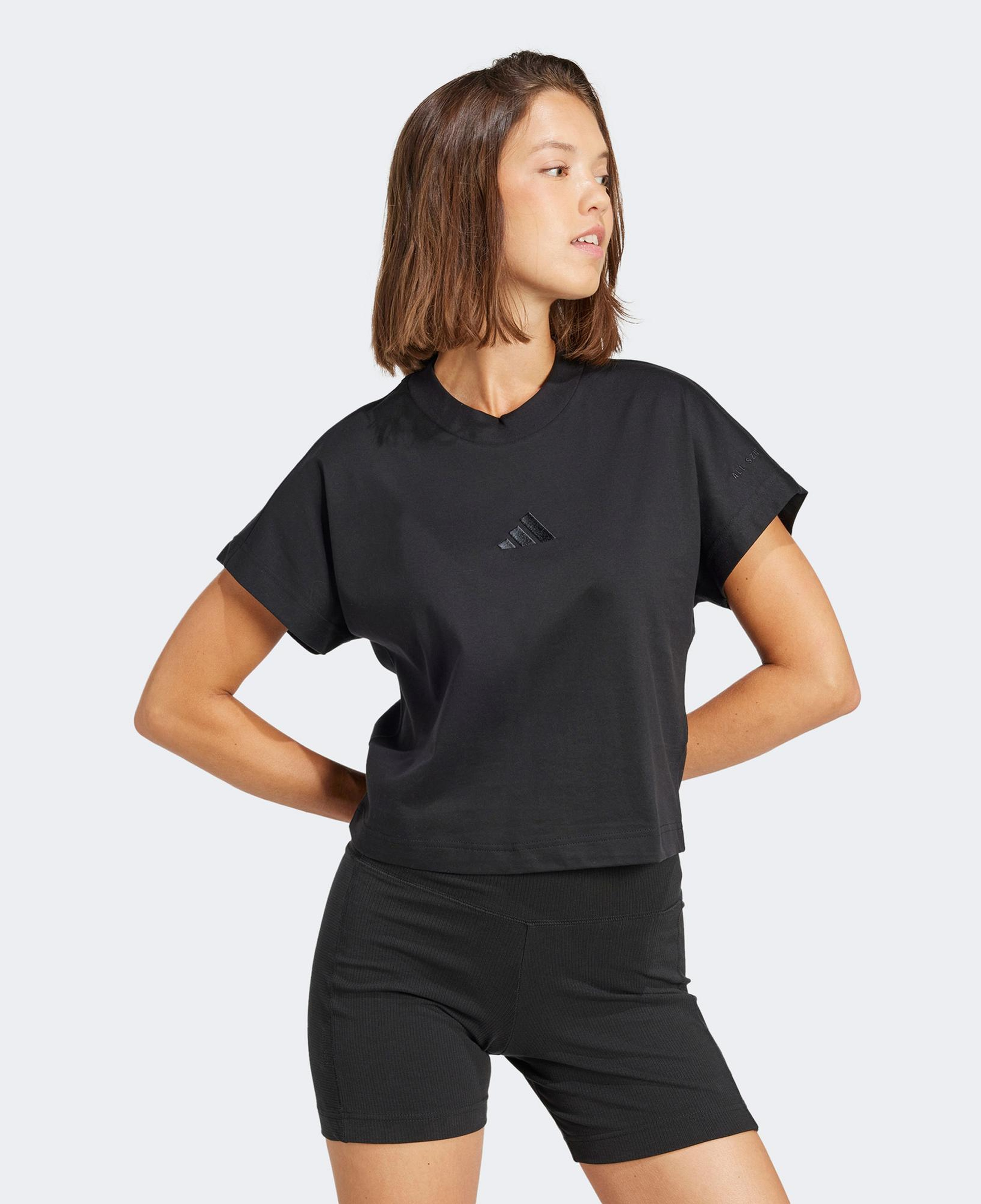 adidas Kadın Siyah T-Shirt