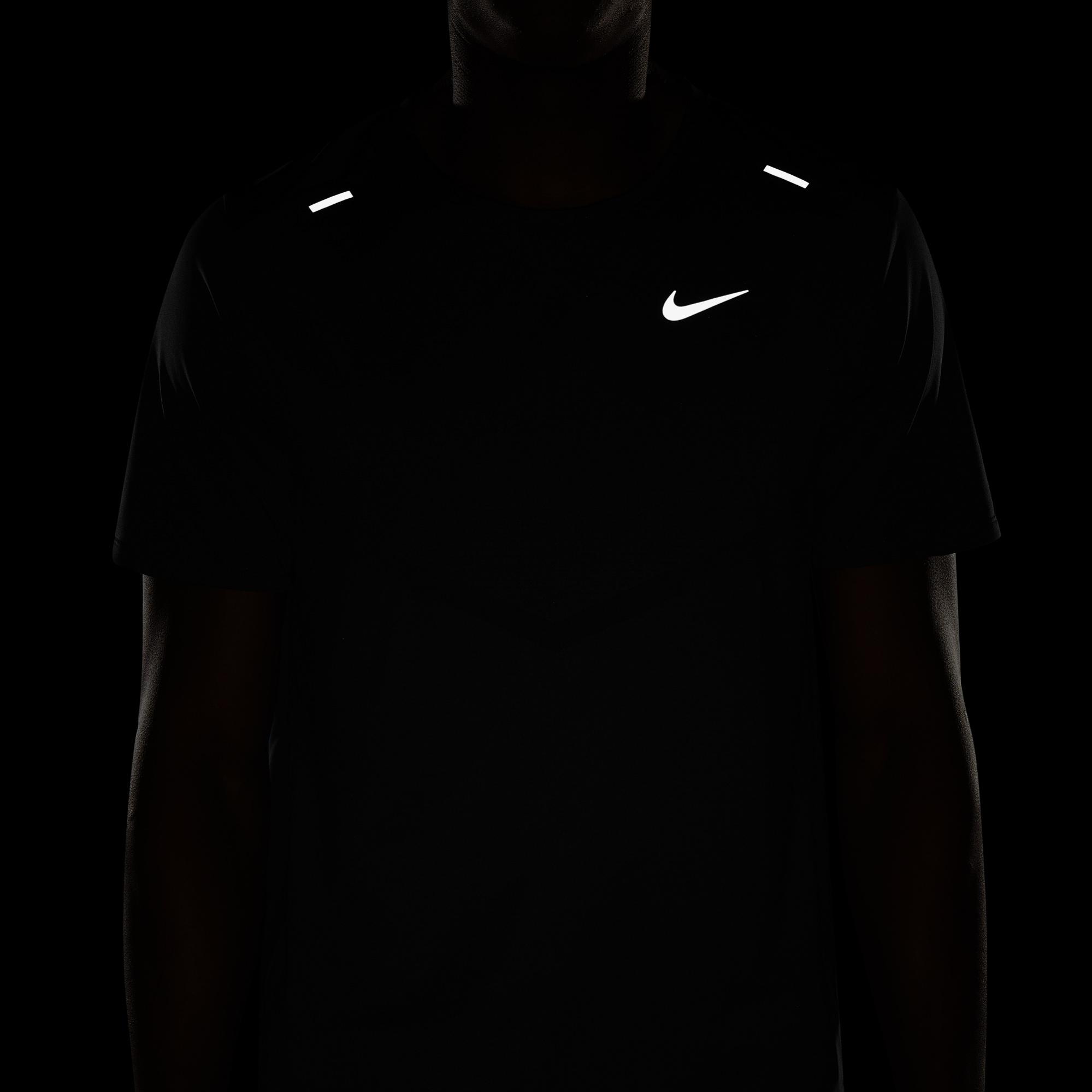 Nike Dri-Fit Rise 365 Erkek Siyah T-Shirt