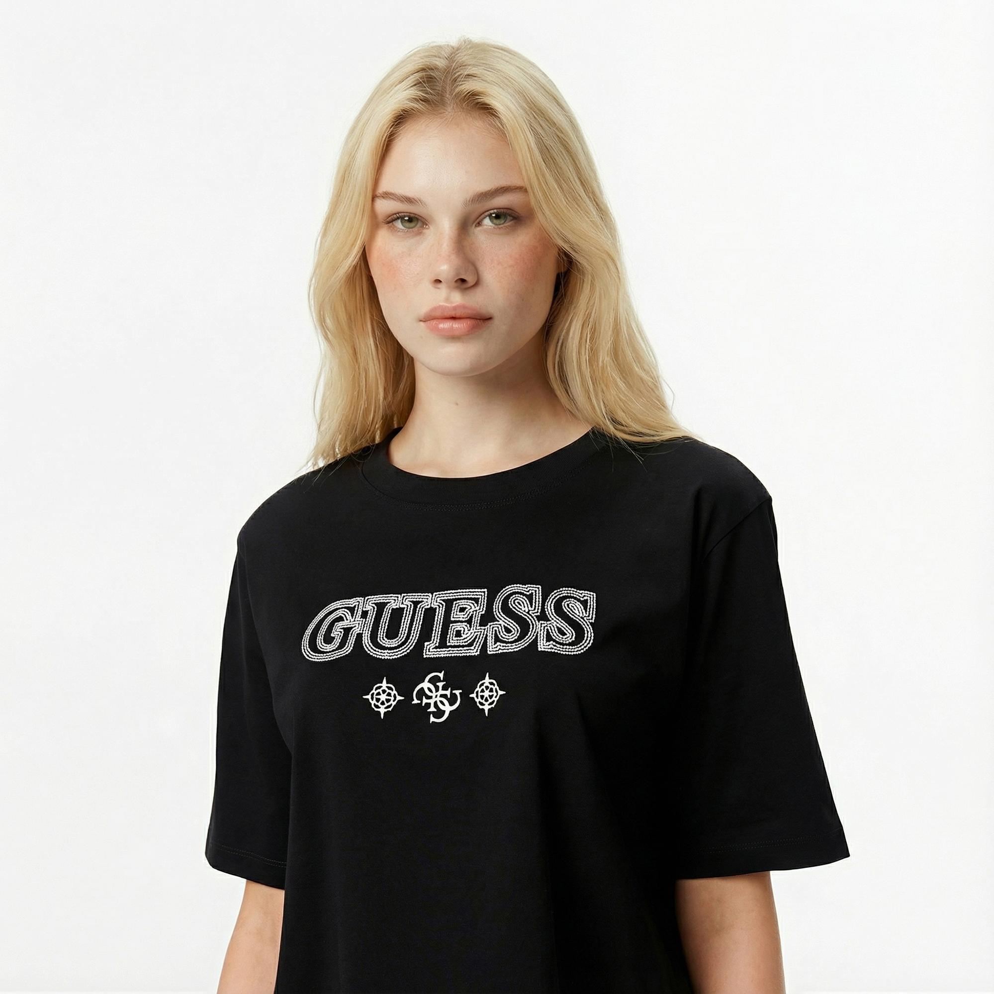 Guess Gloria Boxy Fit Kadın Siyah T-Shirt