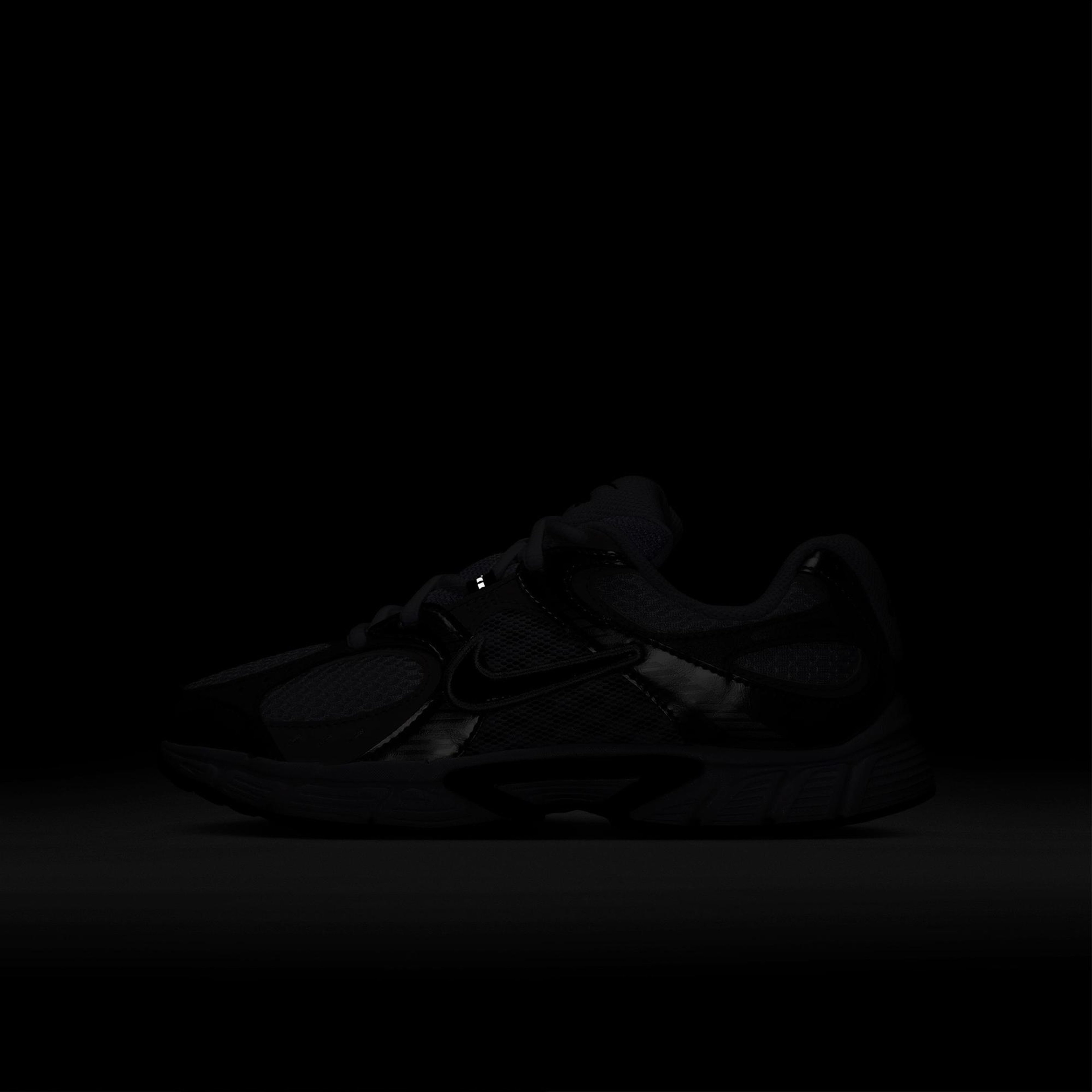 Nike V5 RNR Beyaz Spor Ayakkabı