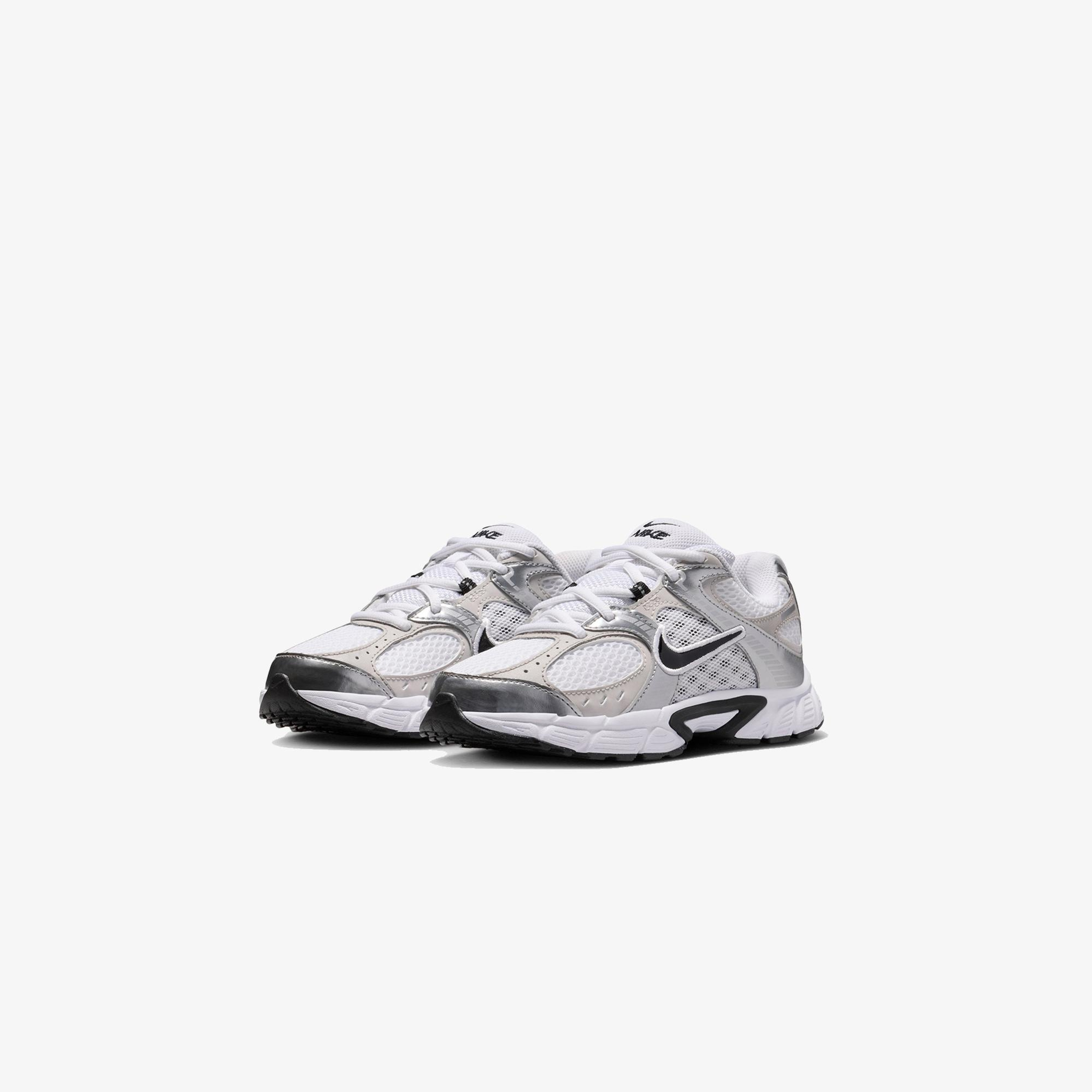 Nike V5 RNR Beyaz Spor Ayakkabı