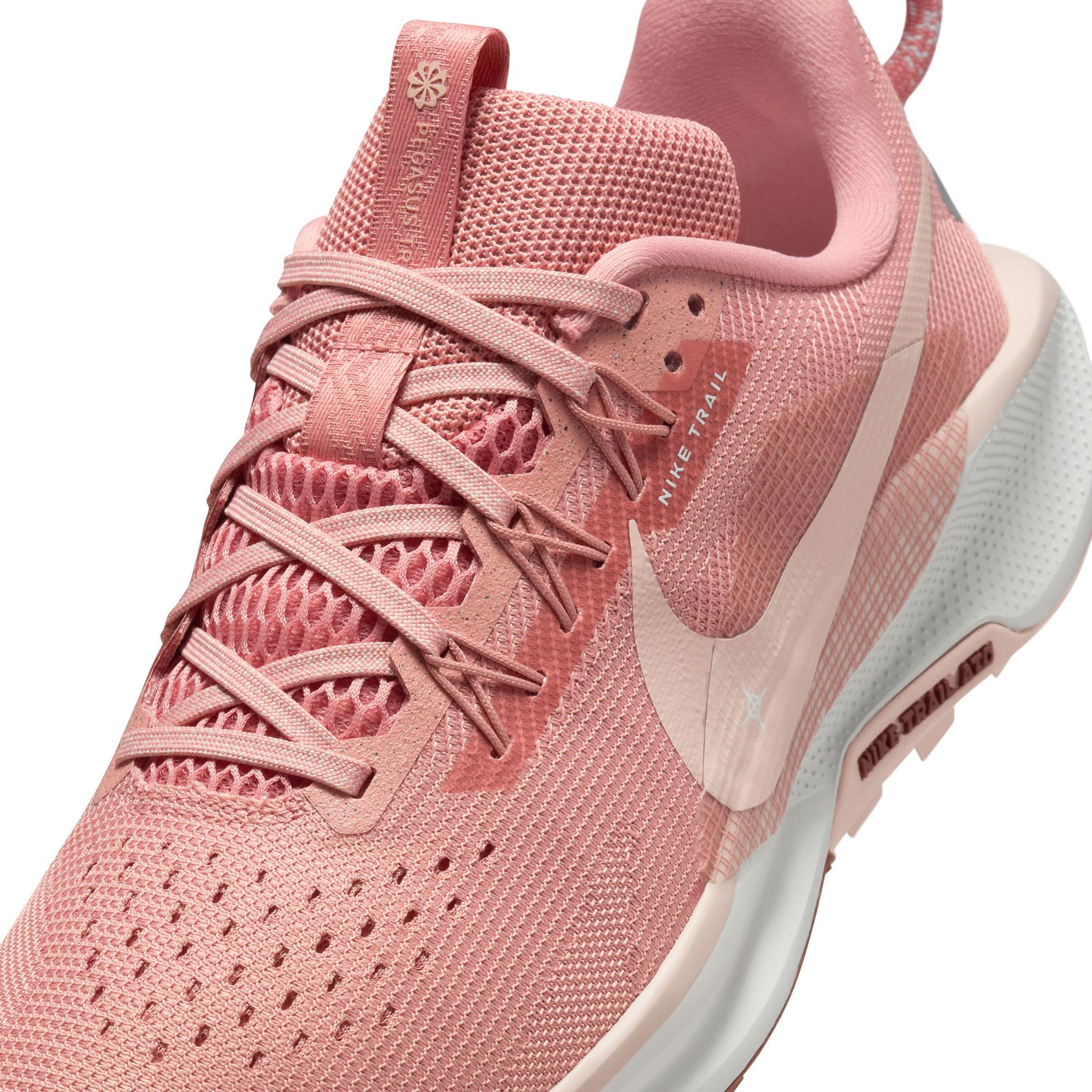 Nike Pegasus Trail 5 Kadın Pembe Koşu Ayakkabısı