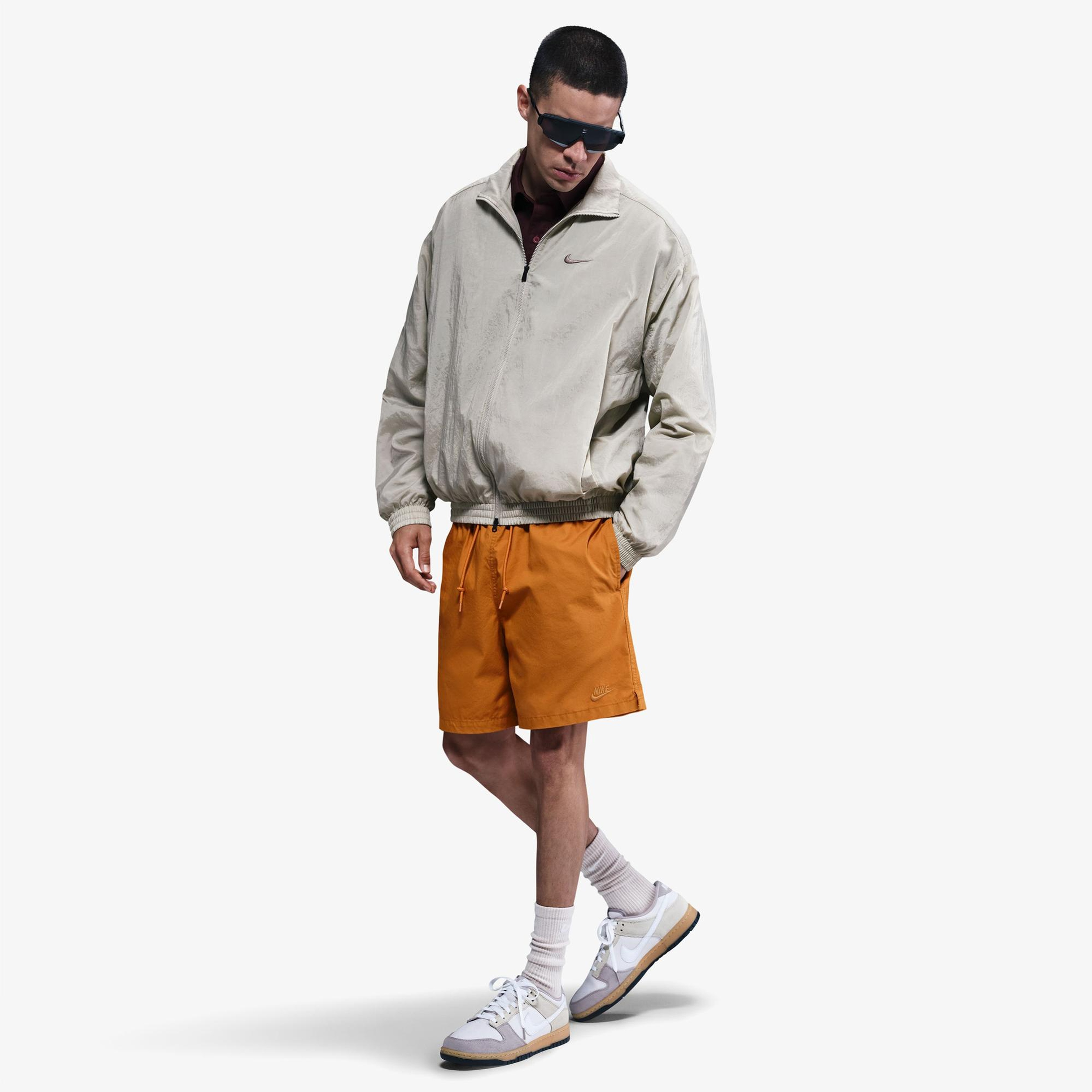 Nike Club Flow Erkek Turuncu Şort