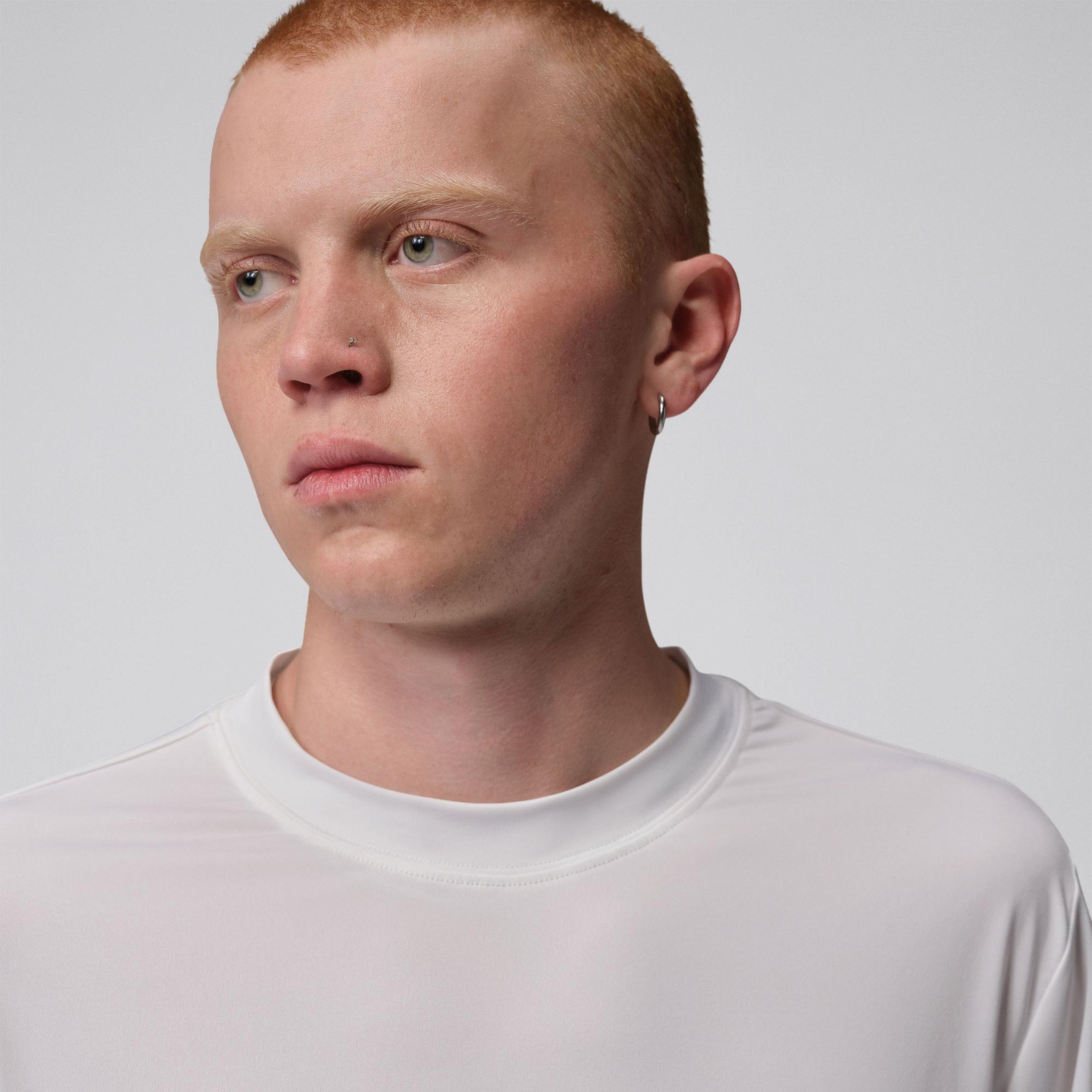 Jordan Dri-Fit Sport Essentials Erkek Beyaz T-Shirt