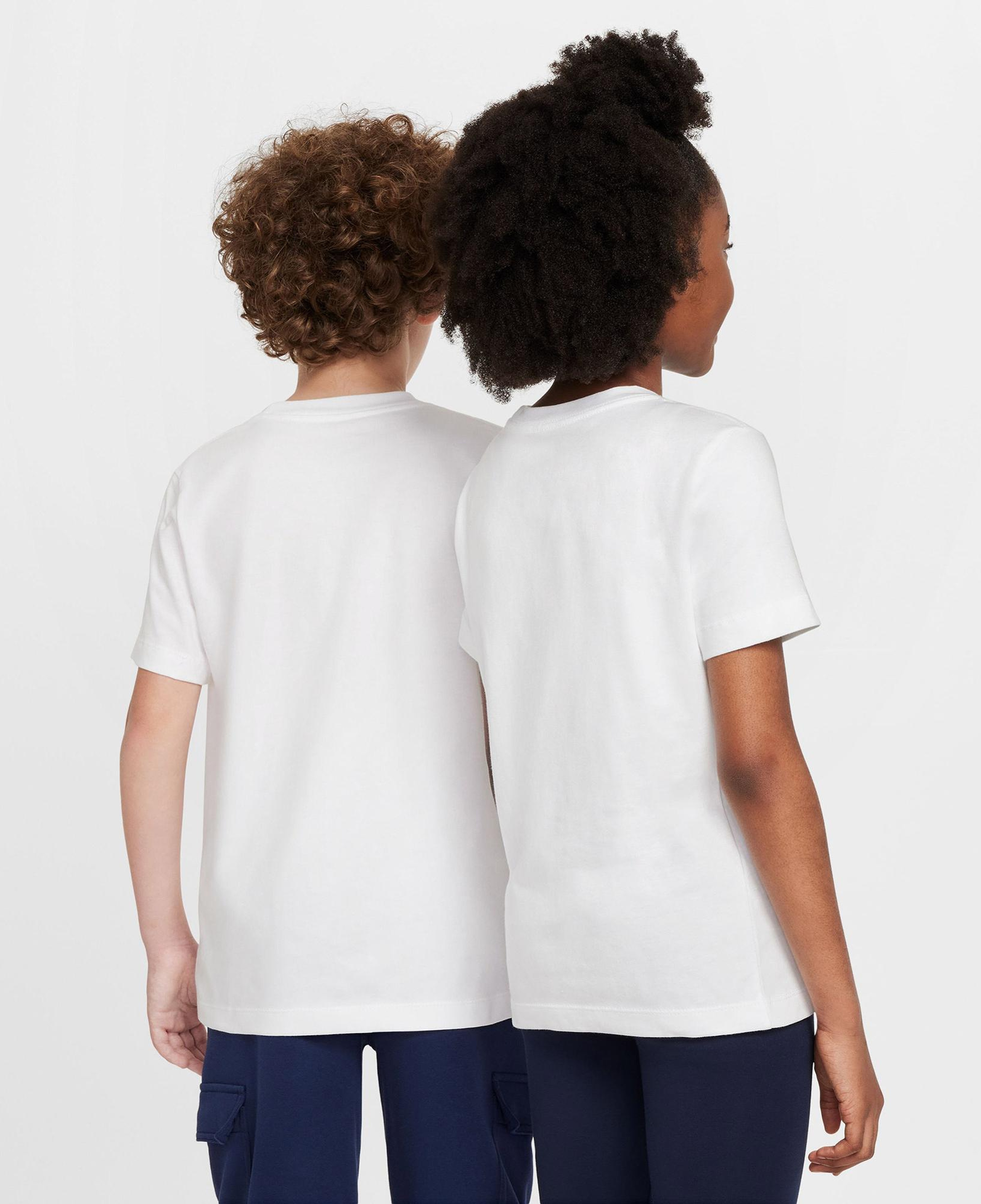 Nike Sportswear Futura Çocuk Beyaz T-Shirt