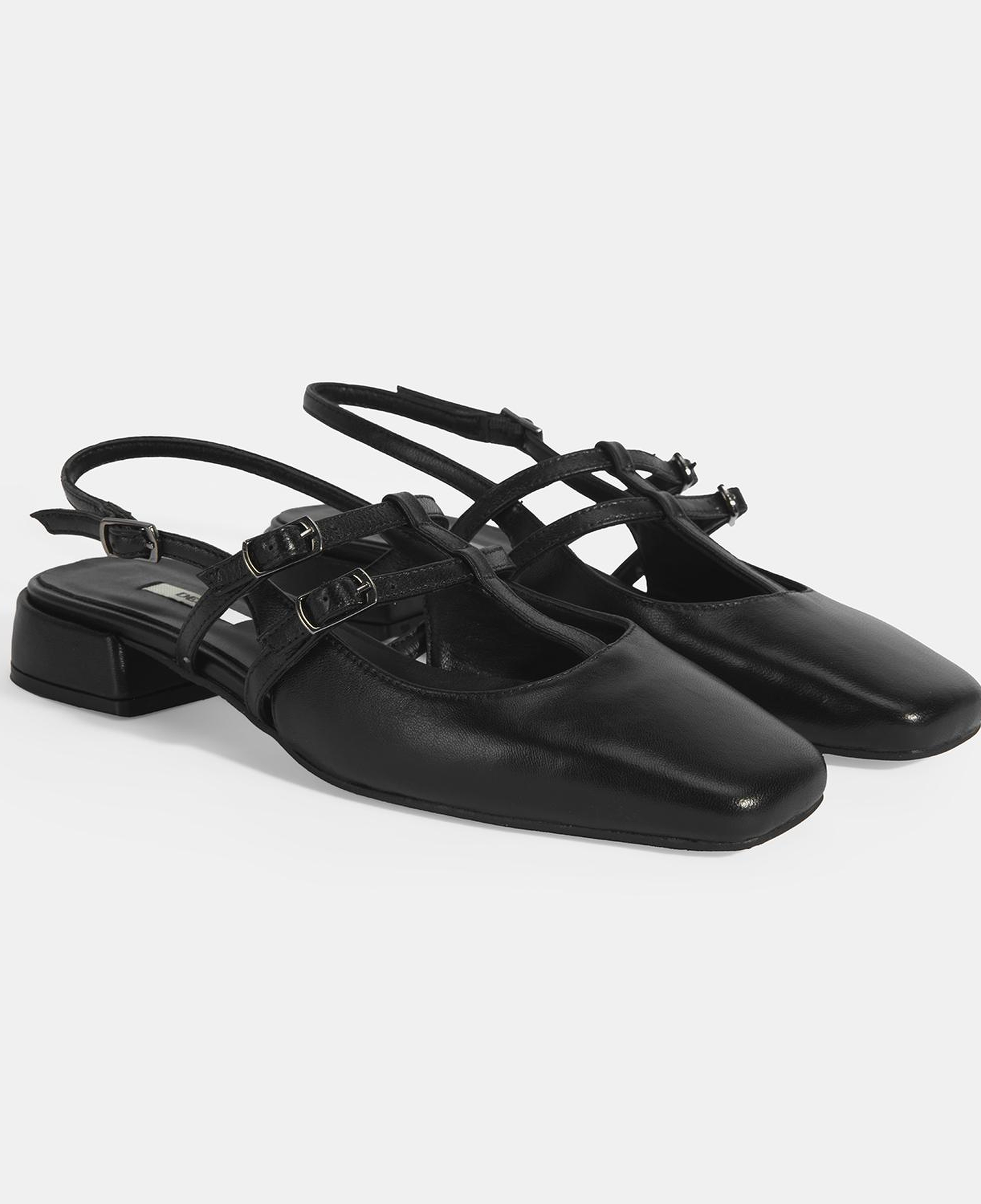 Kadın Siyah Tokalı Deri Günlük Ayakkabı