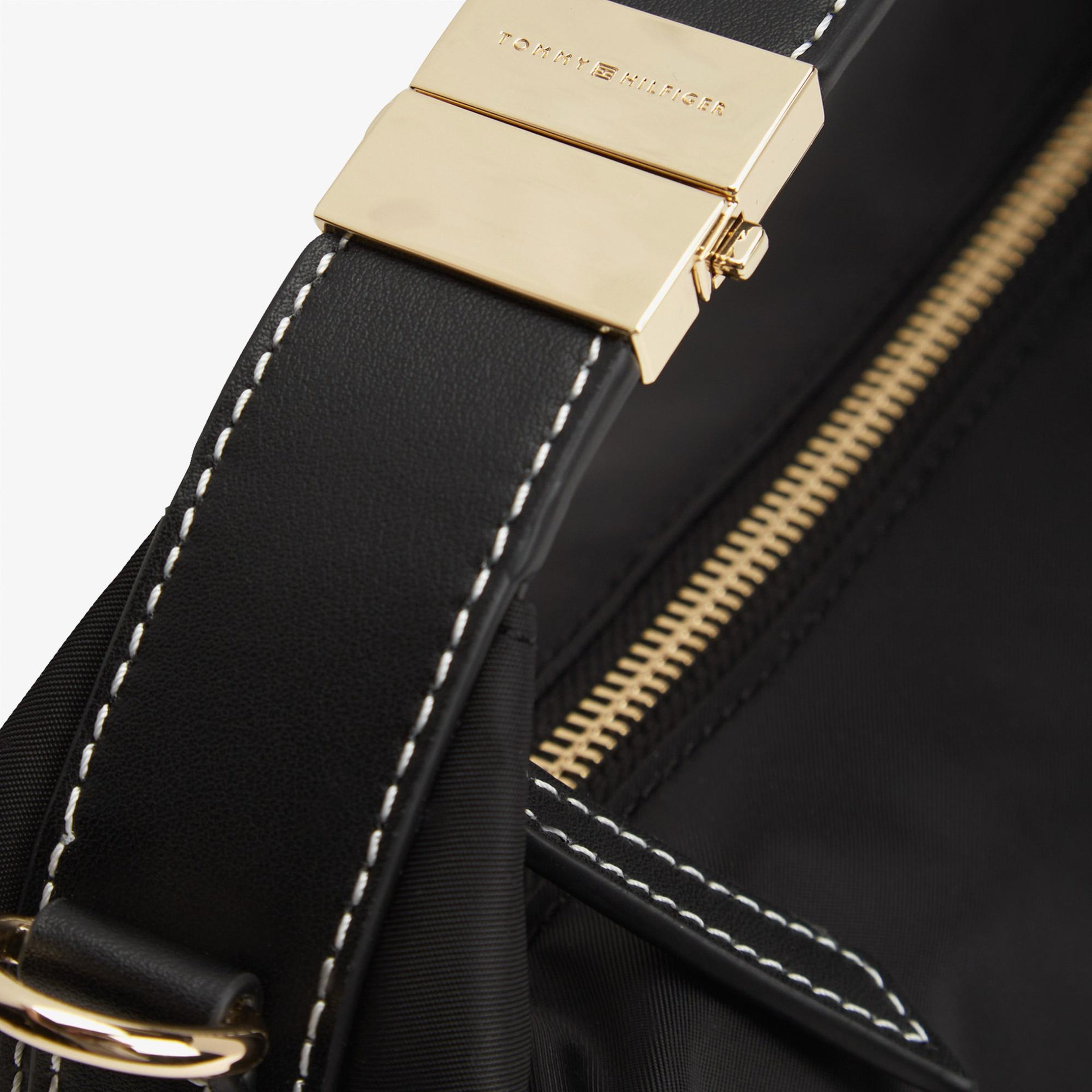 Tommy Hilfiger Go Kadın Siyah Omuz Çantası