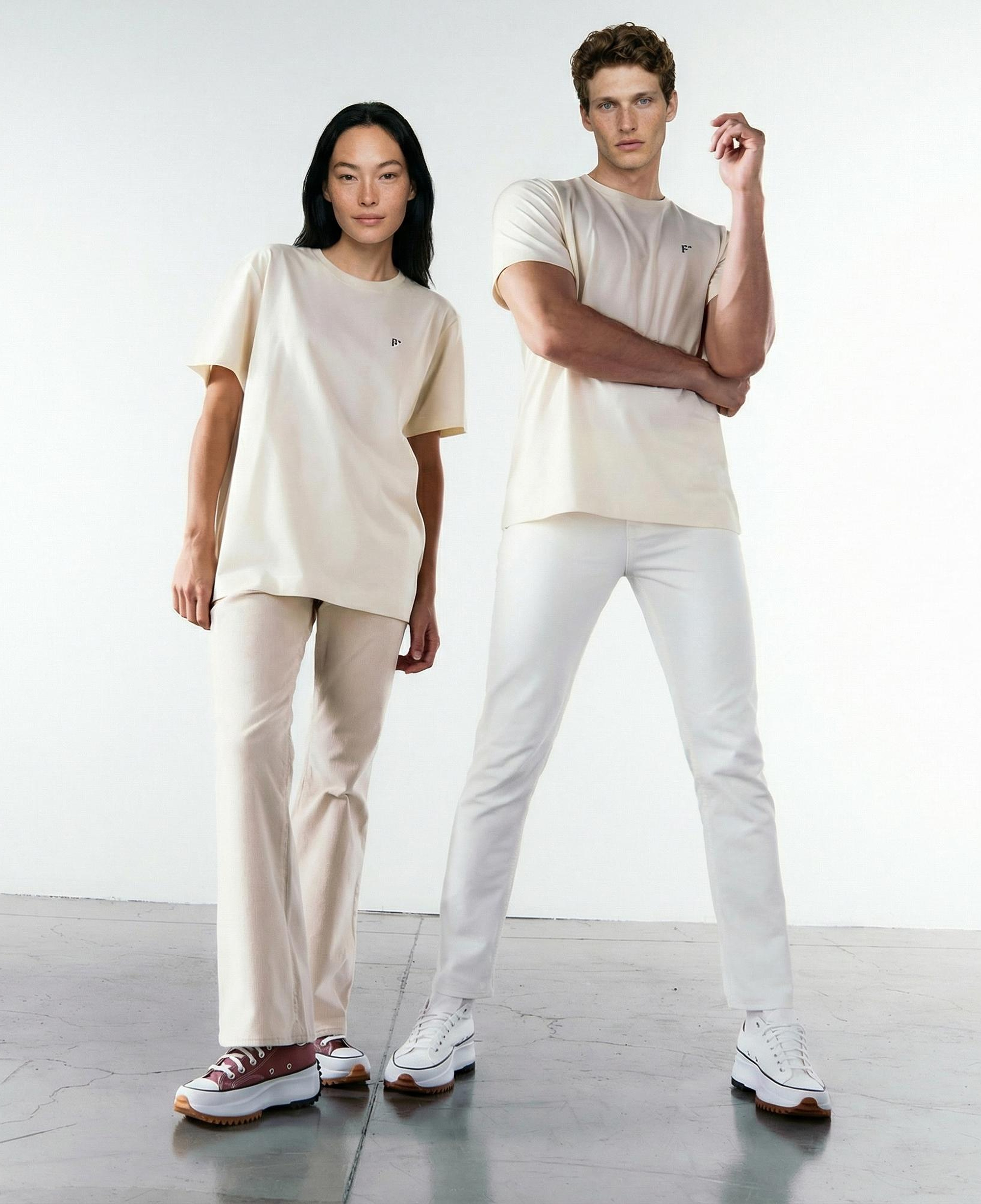 FashFed Unisex Bej T-Shirt