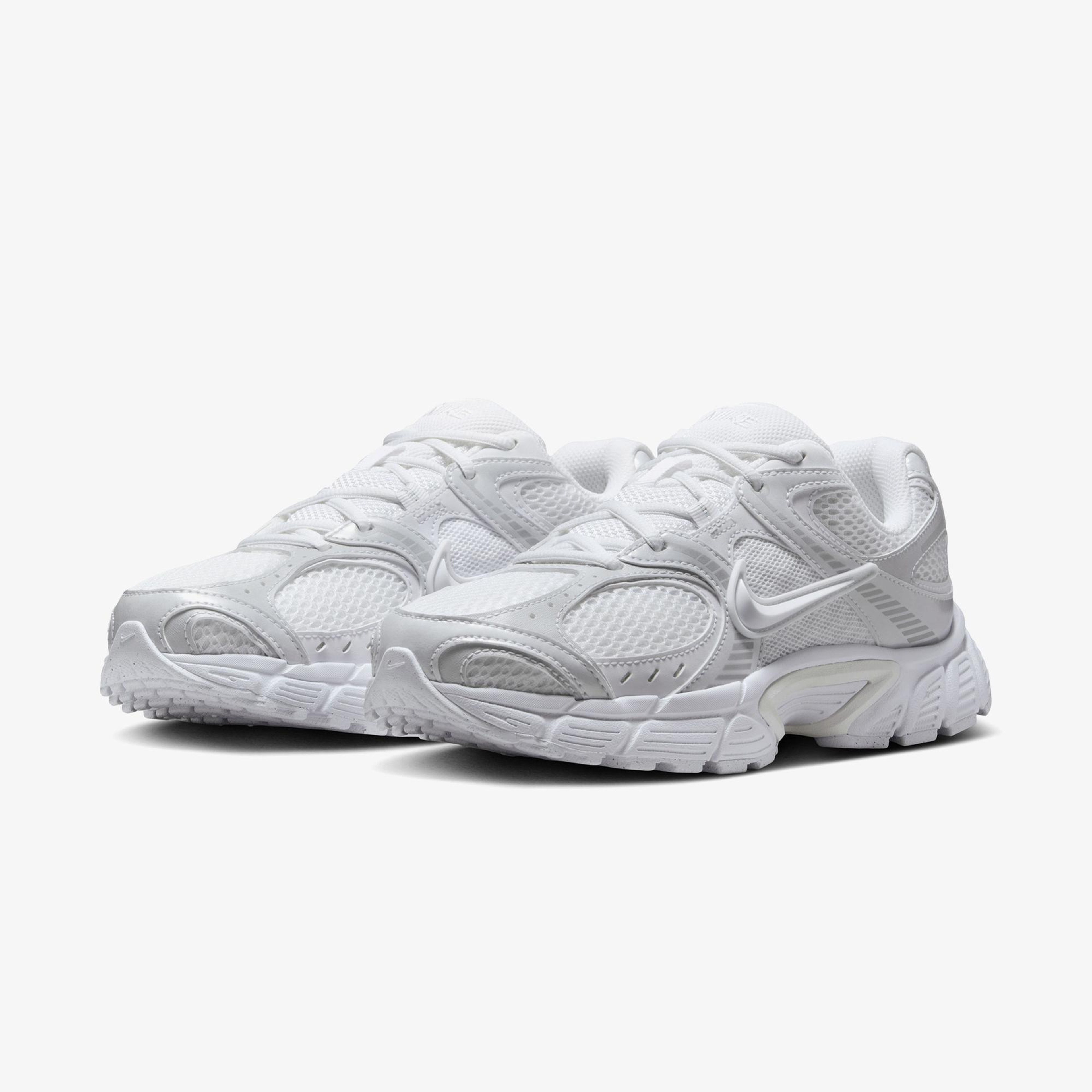Nike V5 RNR Kadın Beyaz Spor Ayakkabı