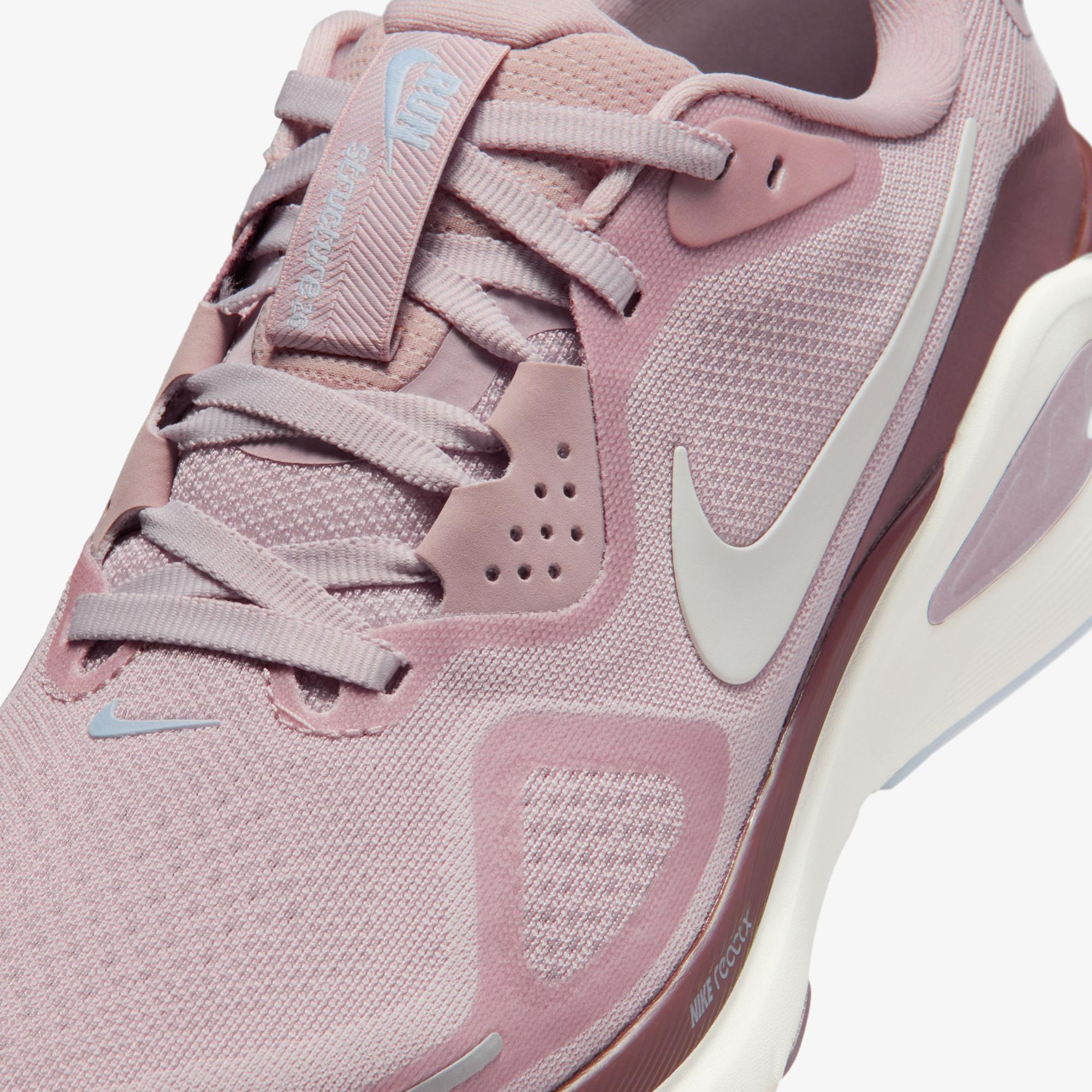 Nike Structure 26 Kadın Pembe Koşu Ayakkabısı