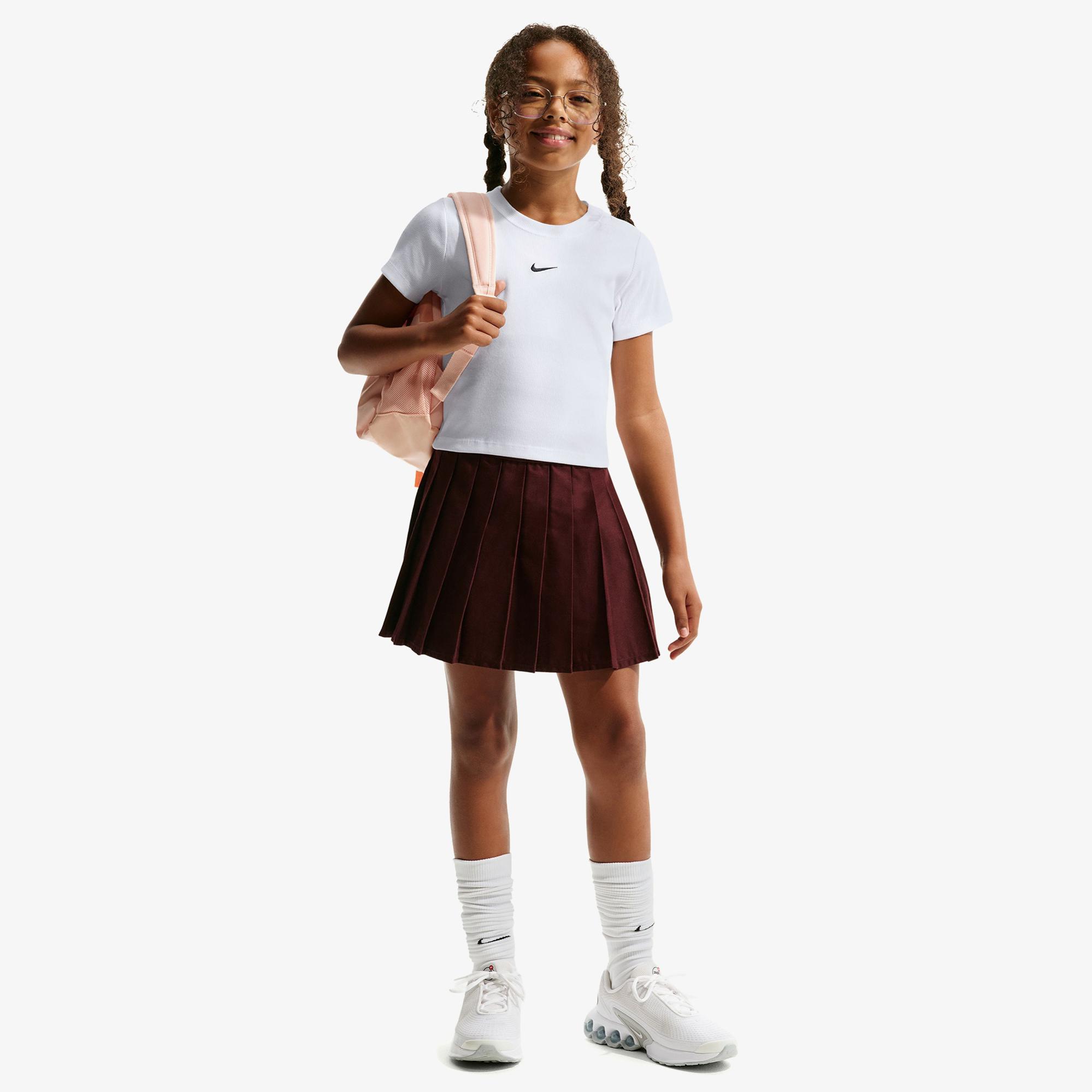 Nike Sportswear Çocuk Beyaz Crop T-Shirt