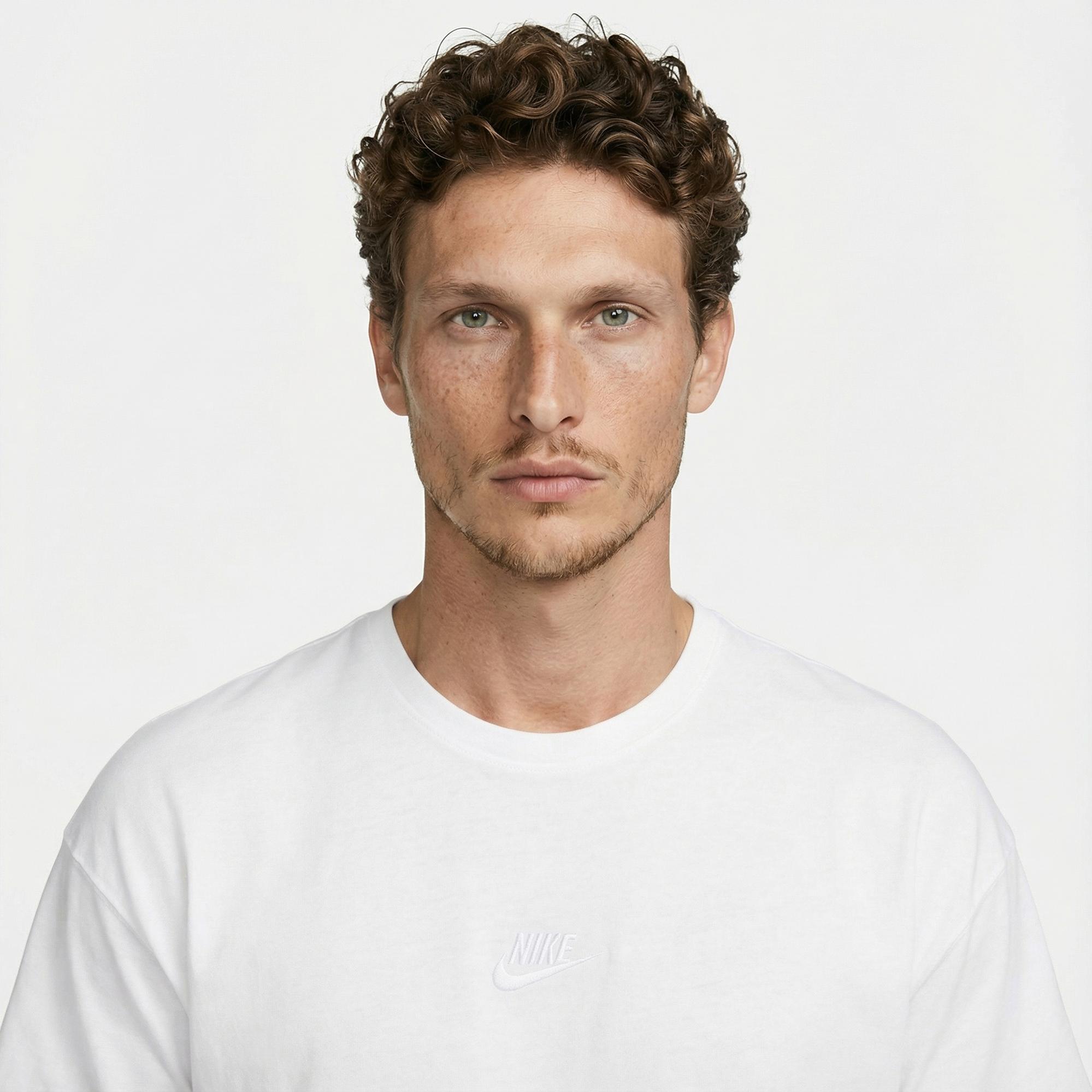 Nike Sportswear Premium Essentials Erkek Beyaz T-Shirt