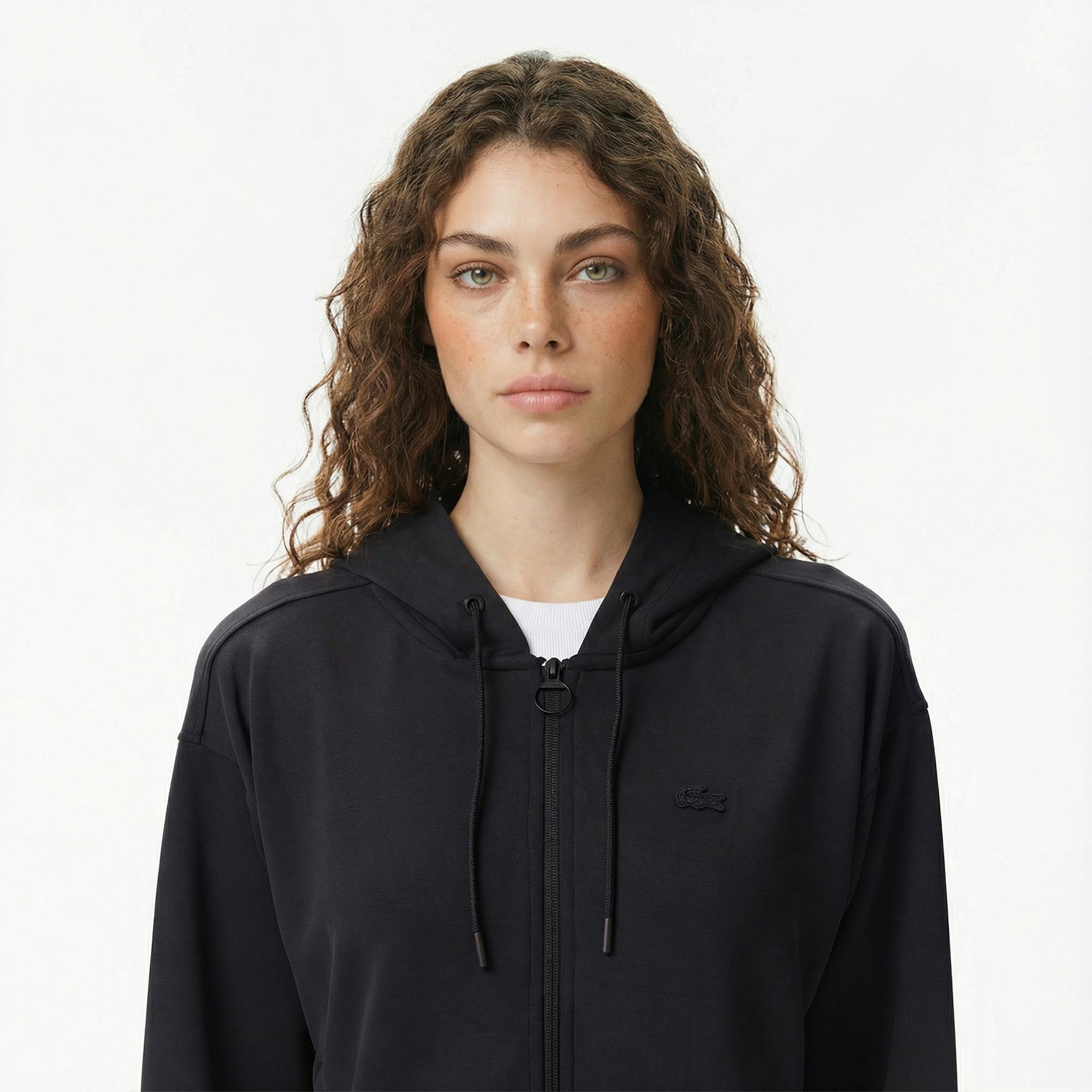 Lacoste Kadın Relaxed Fit Kapüşonlu Siyah Sweatshirt