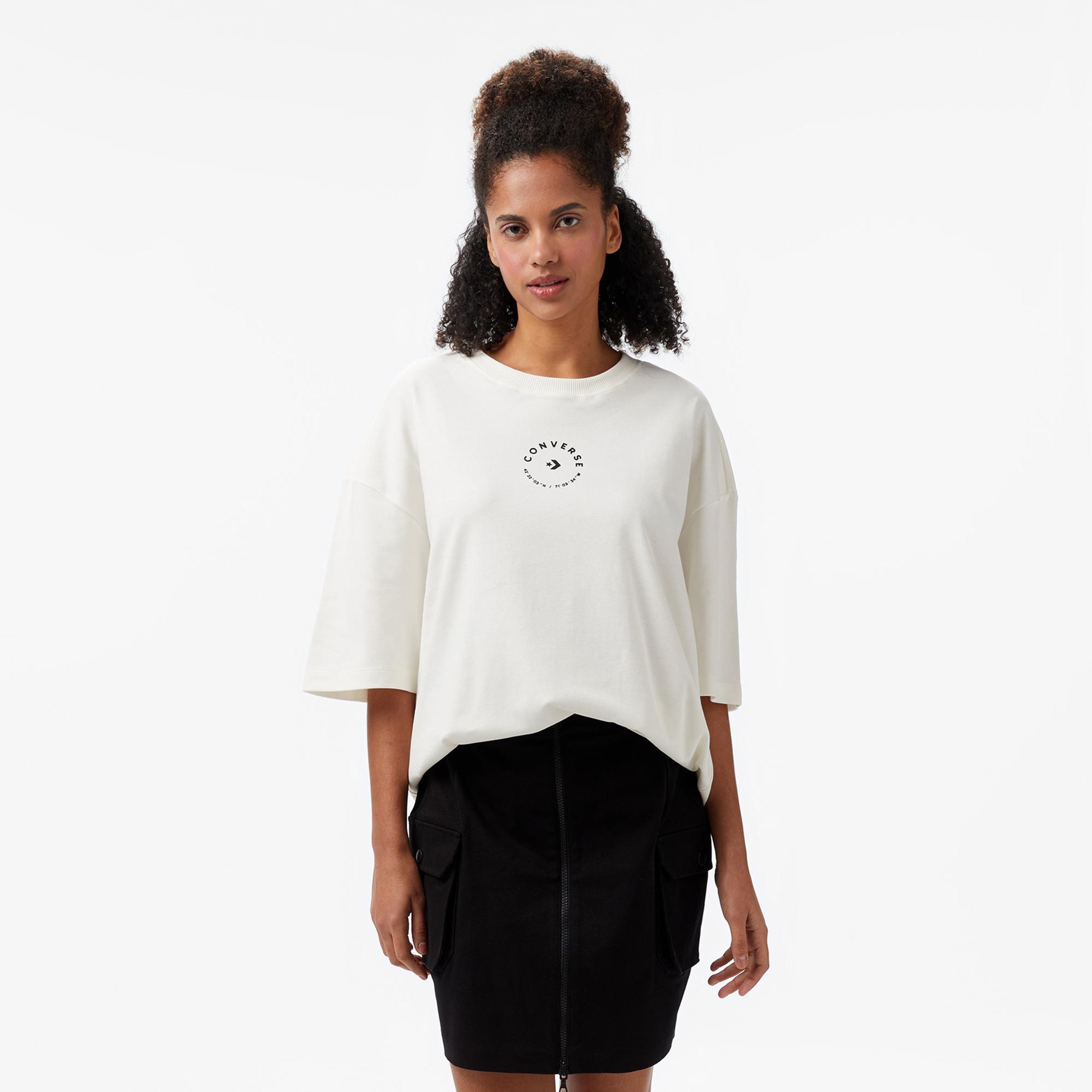 Converse Star Chevron Baskılı Oversize Fit Kadın Beyaz T-Shirt