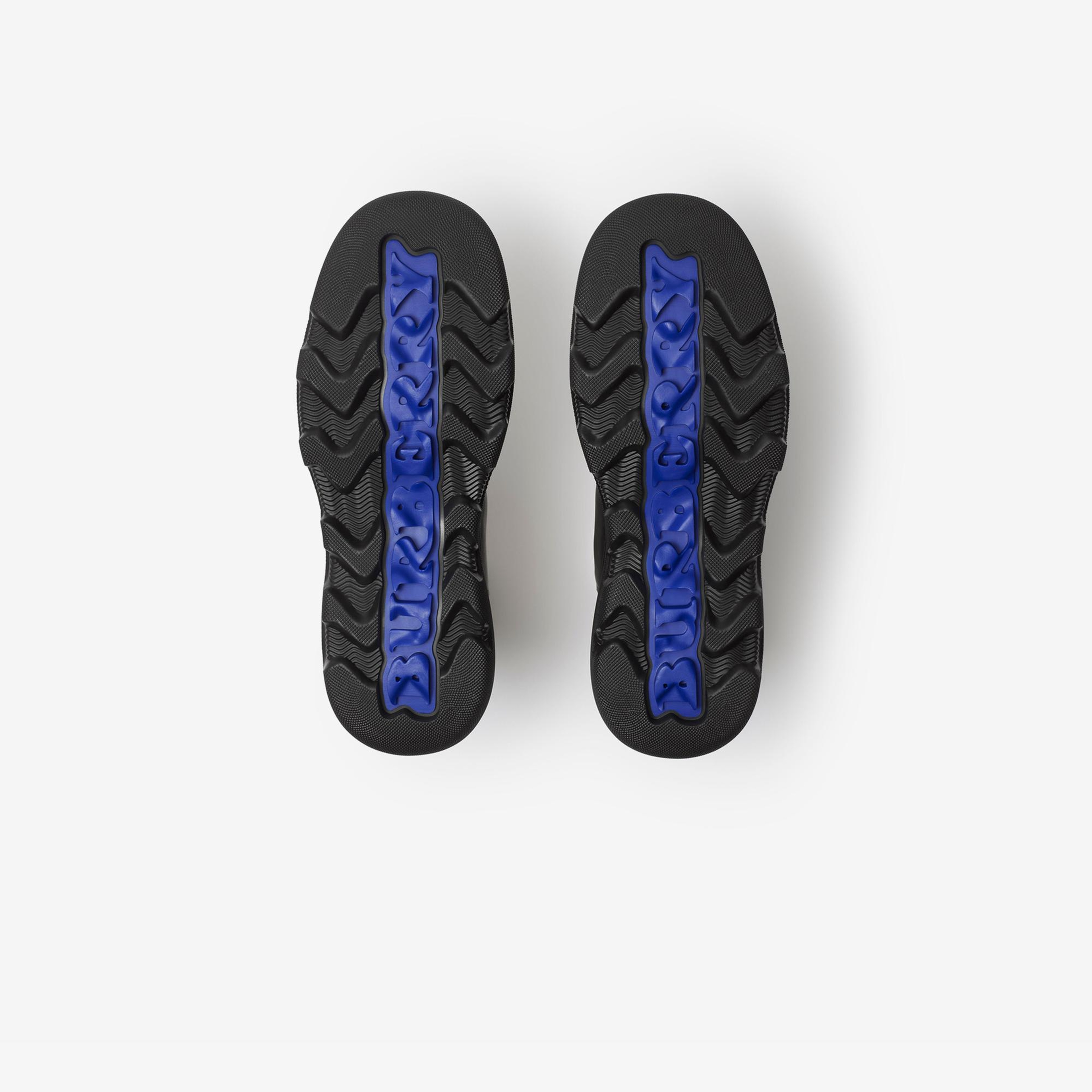 Burberry Leather Creeper Low Chelsea Kadın Siyah Bot