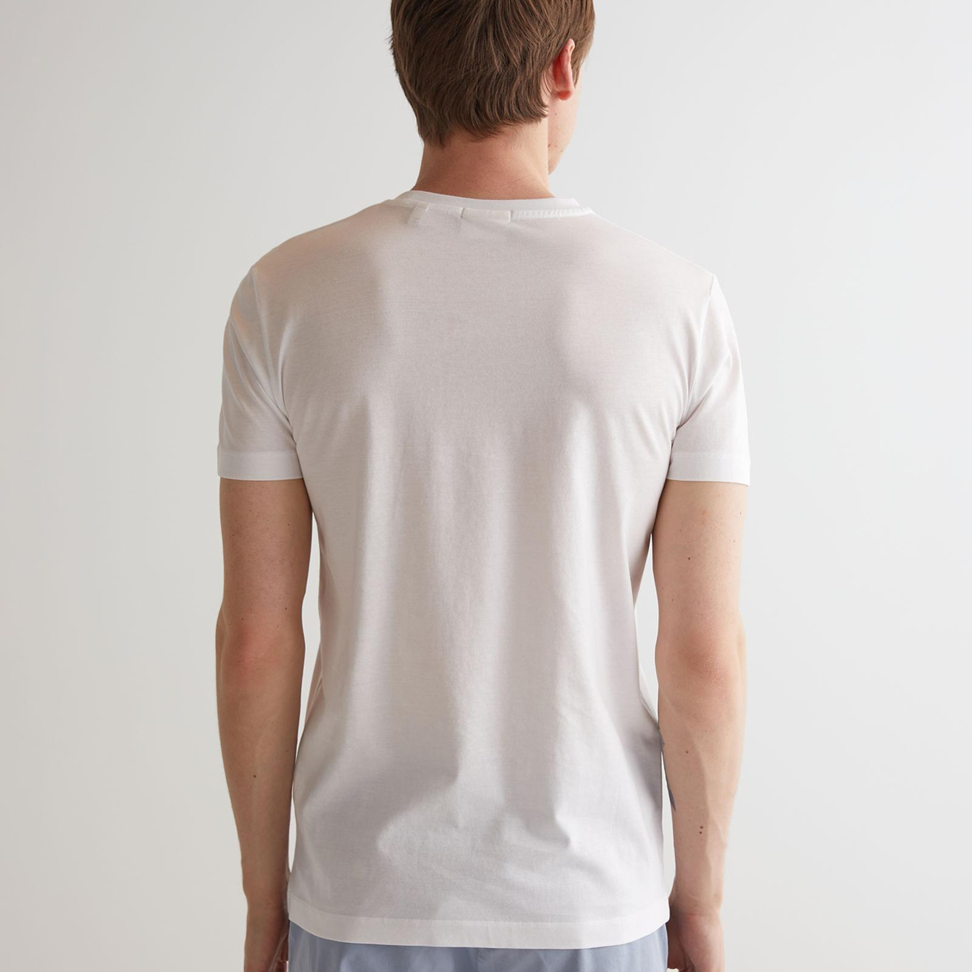 GANT Erkek Beyaz Slim Fit Bisiklet Yaka Logolu T-shirt