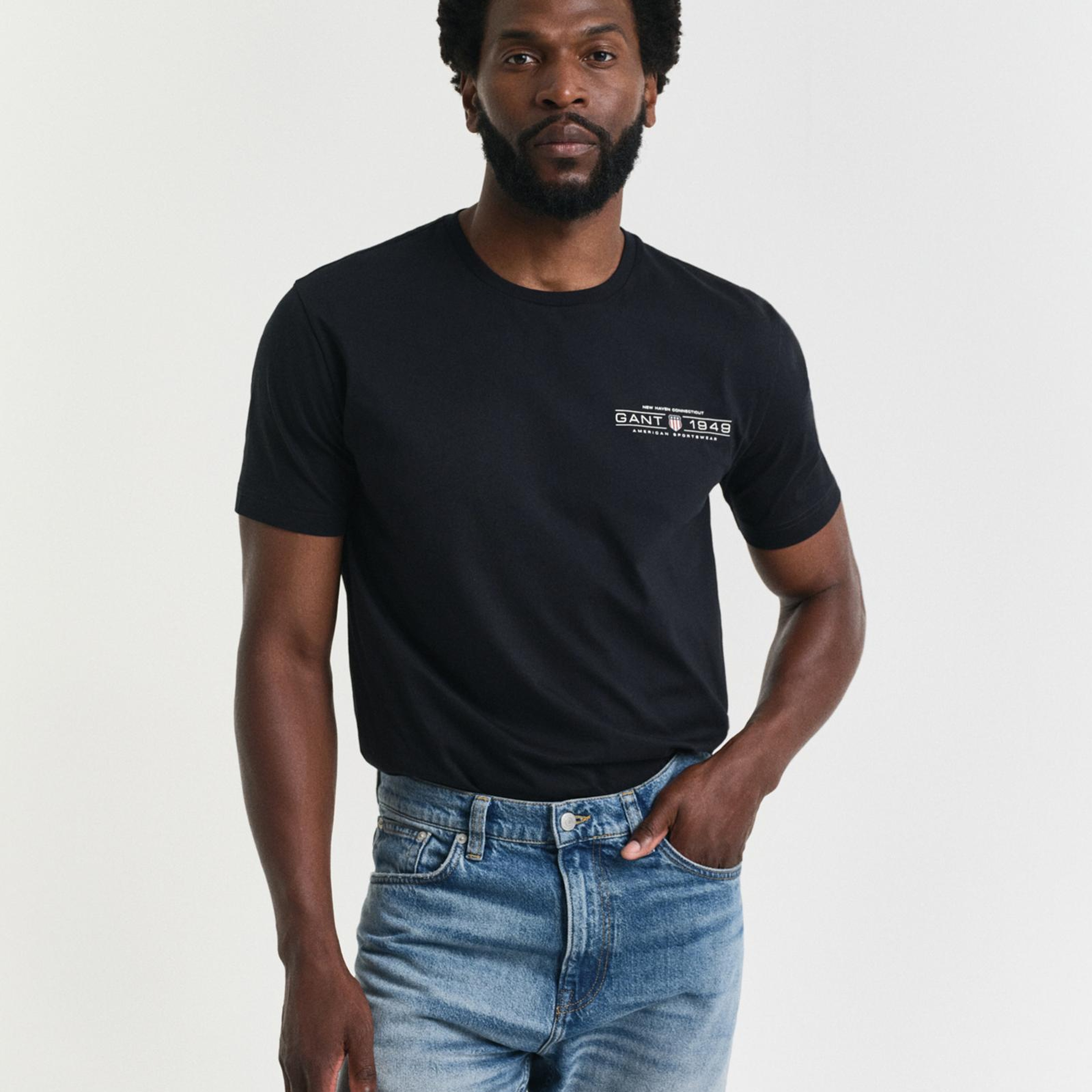 GANT Erkek Siyah Regular Fit Bisiklet Yaka Logolu T-Shirt